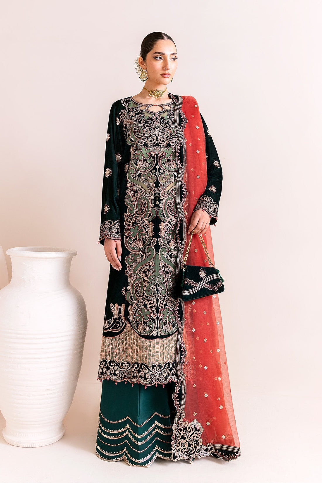 Alizeh | Makhmal Luxury Velvet Edit | Kiswa - House Of Hania