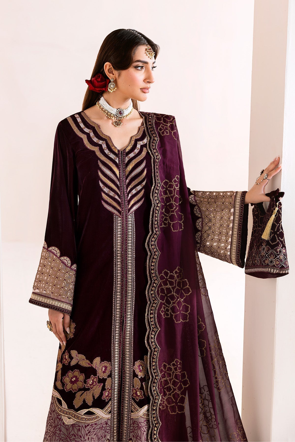 Alizeh | Makhmal Luxury Velvet Edit | Mehree - House Of Hania