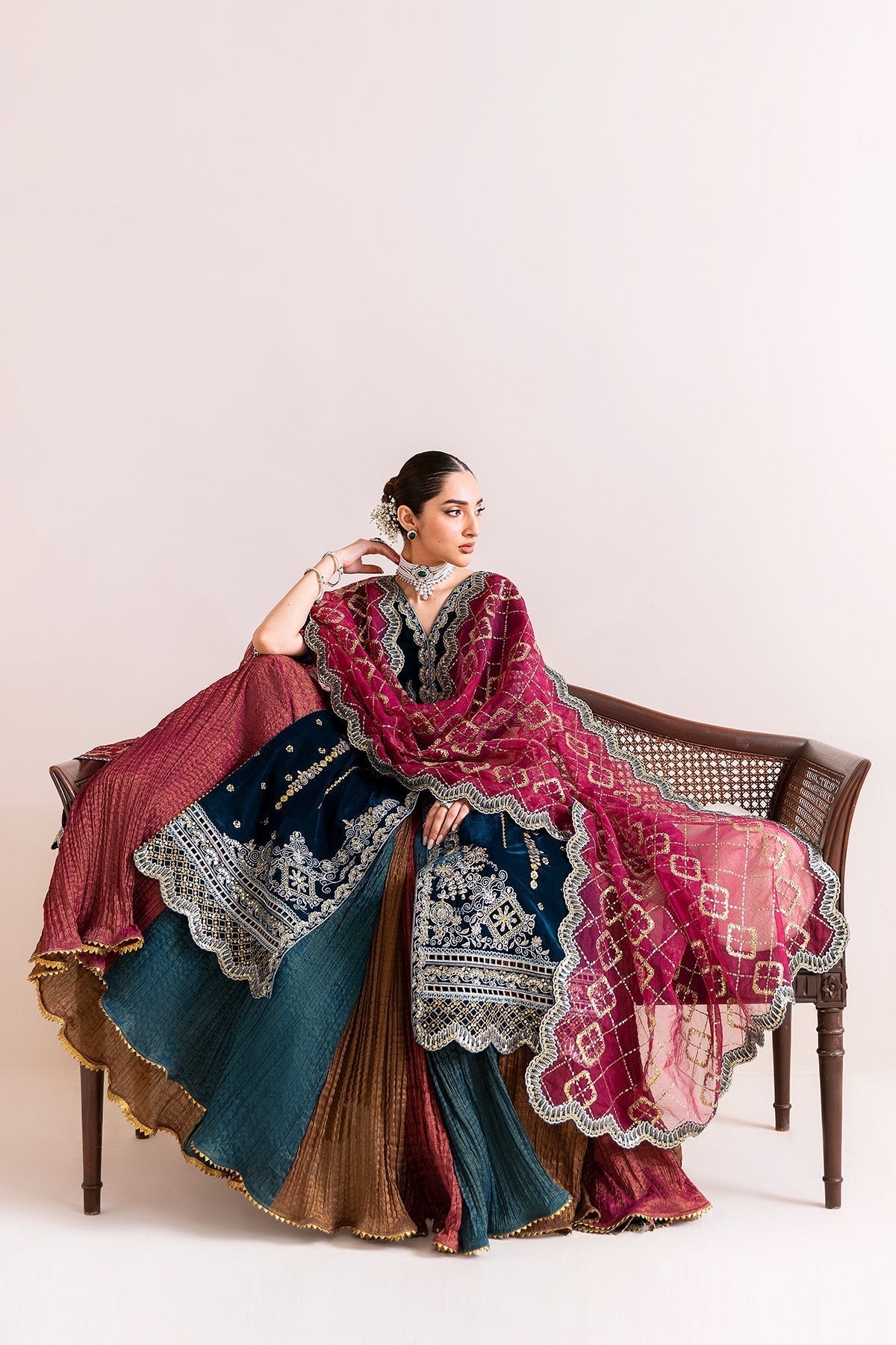 Alizeh | Makhmal Luxury Velvet Edit | Mehroob - House Of Hania