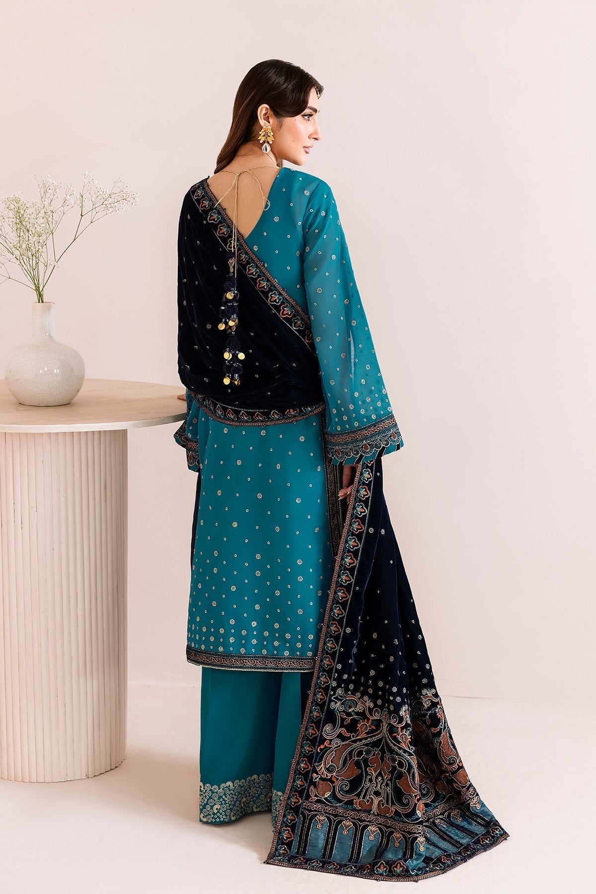 Alizeh | Makhmal Luxury Velvet Edit | Nelofer - House Of Hania