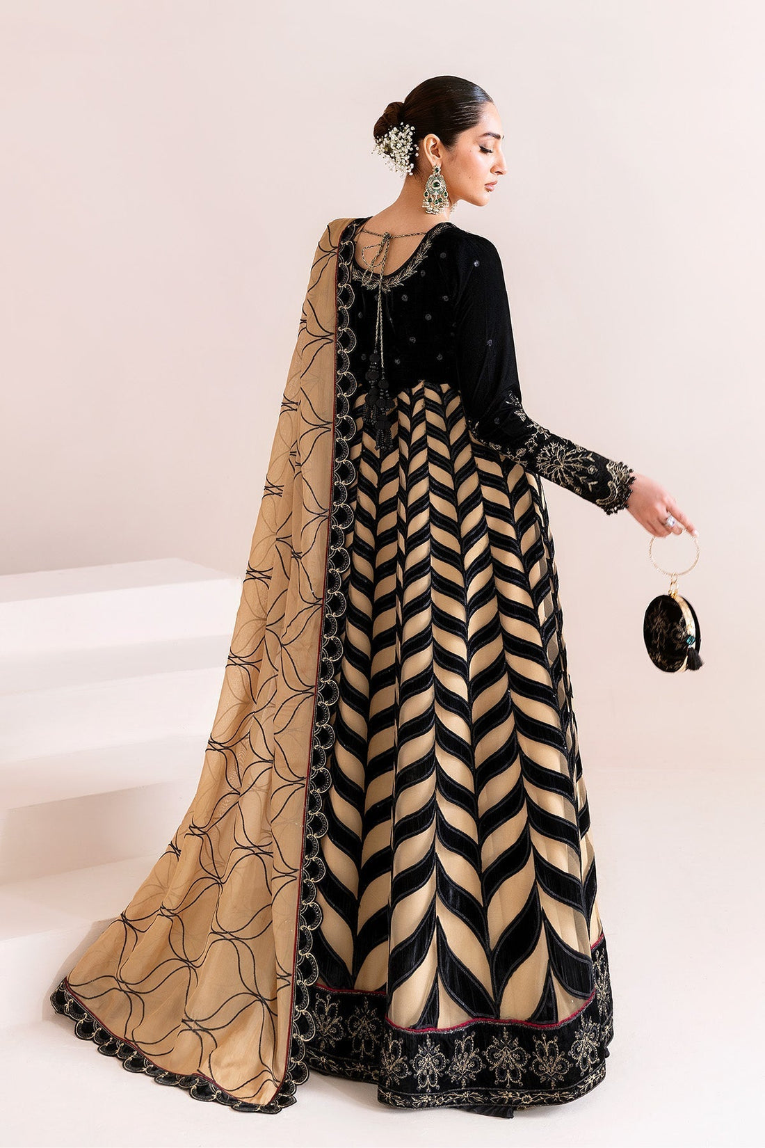 Alizeh | Makhmal Luxury Velvet Edit | Noor Jahan - House Of Hania