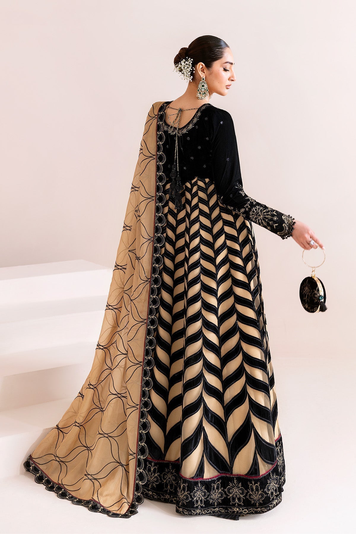 Alizeh | Makhmal Luxury Velvet Edit | Noor Jahan - House Of Hania