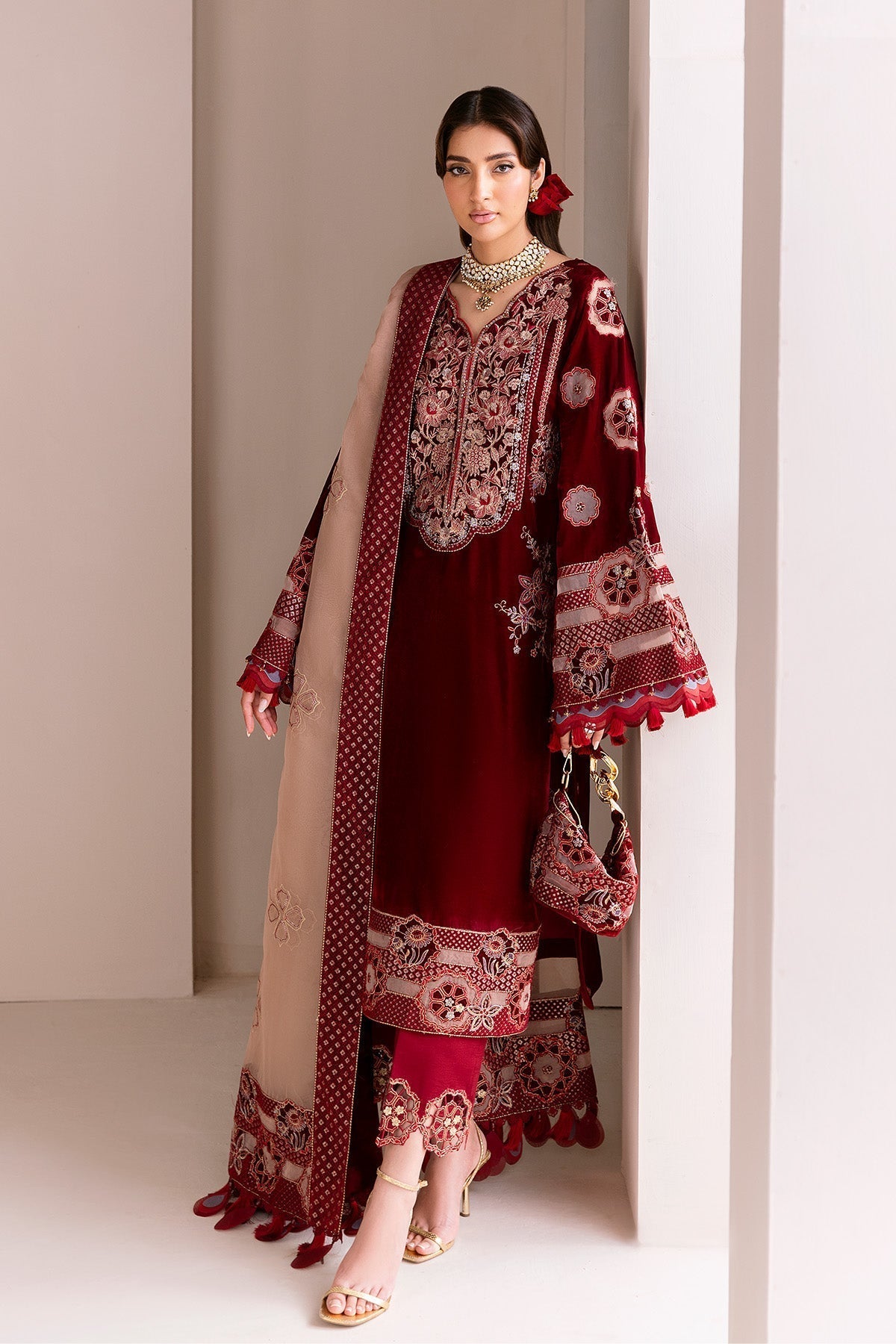 Alizeh | Makhmal Luxury Velvet Edit | Velzari - House Of Hania