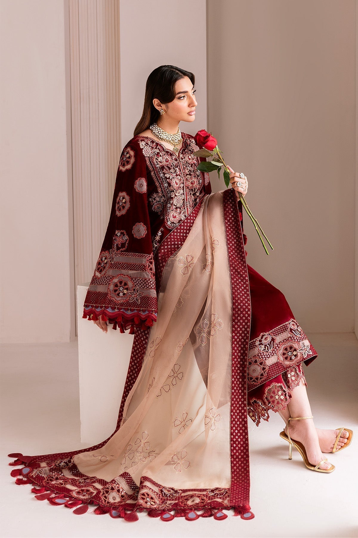 Alizeh | Makhmal Luxury Velvet Edit | Velzari - House Of Hania