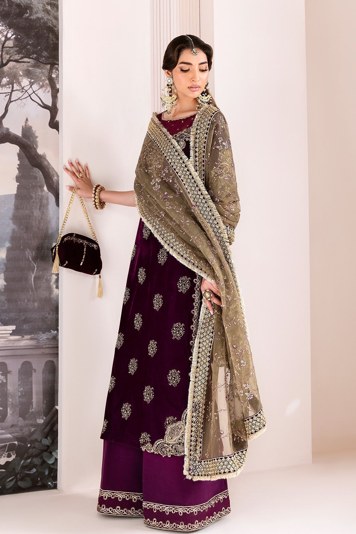 Alizeh | Makhmal Luxury Velvet Edit | Zarlish - House Of Hania