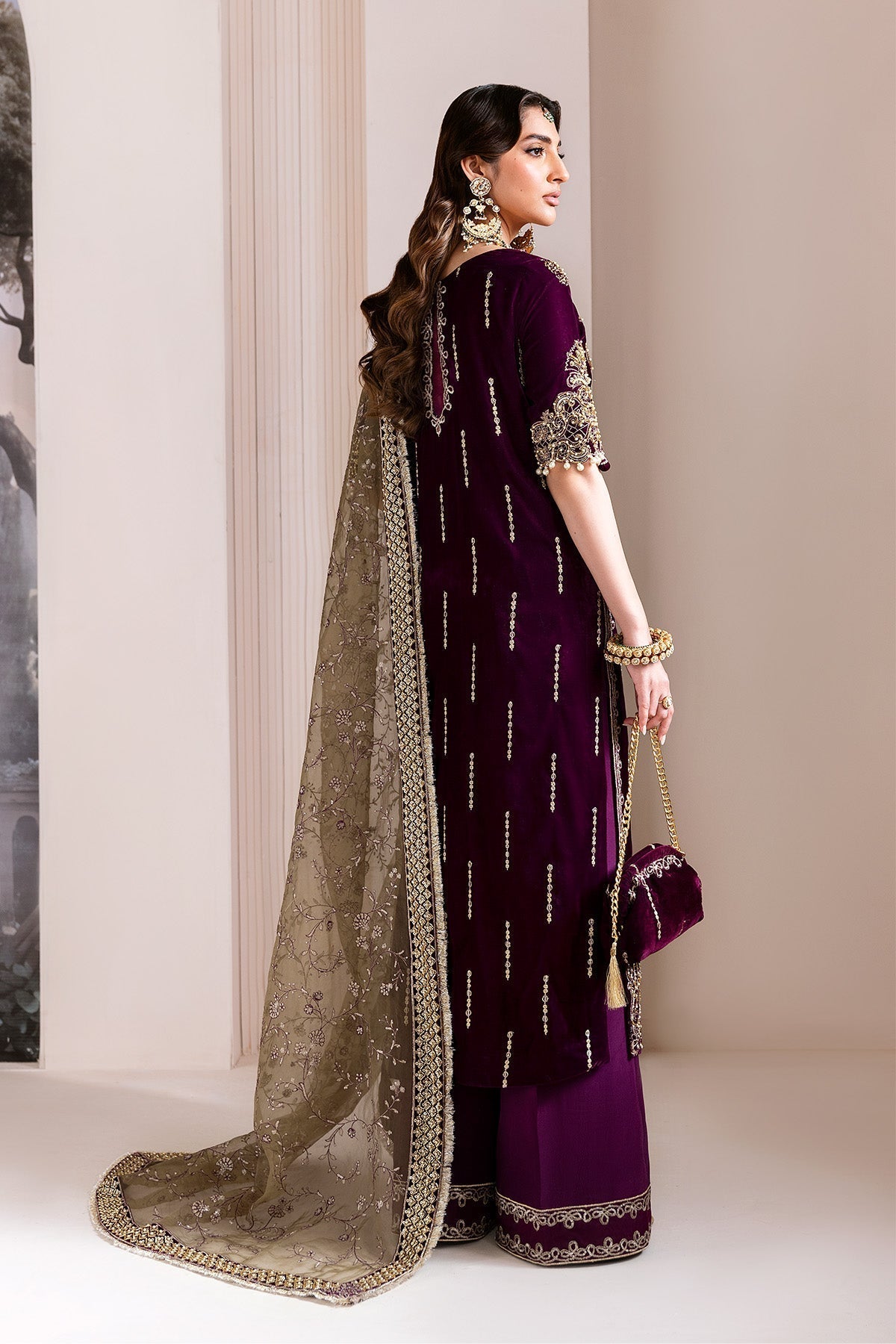 Alizeh | Makhmal Luxury Velvet Edit | Zarlish - House Of Hania