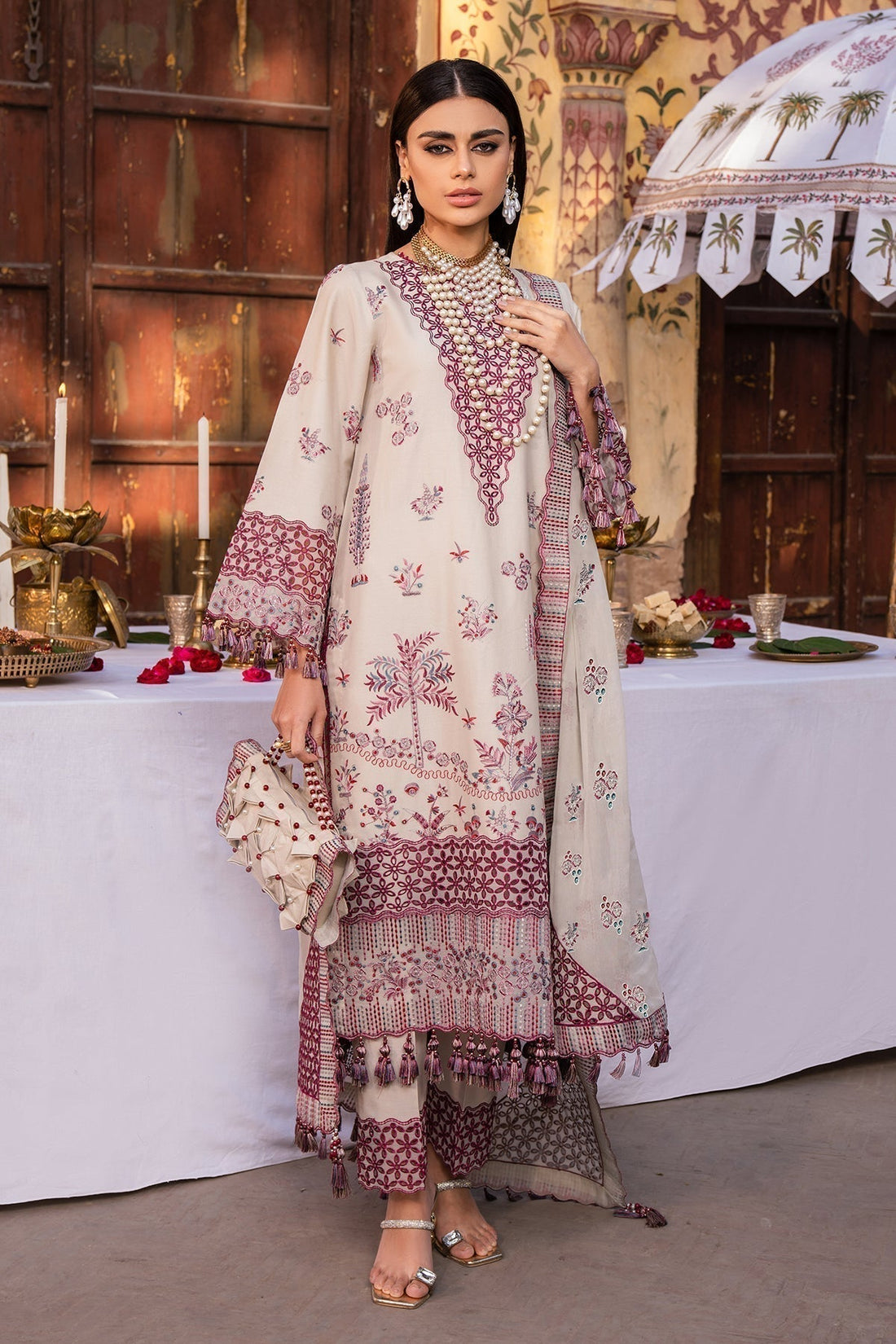 Alizeh | Rawayat Luxury Lawn 24 | Hayat - House Of Hania