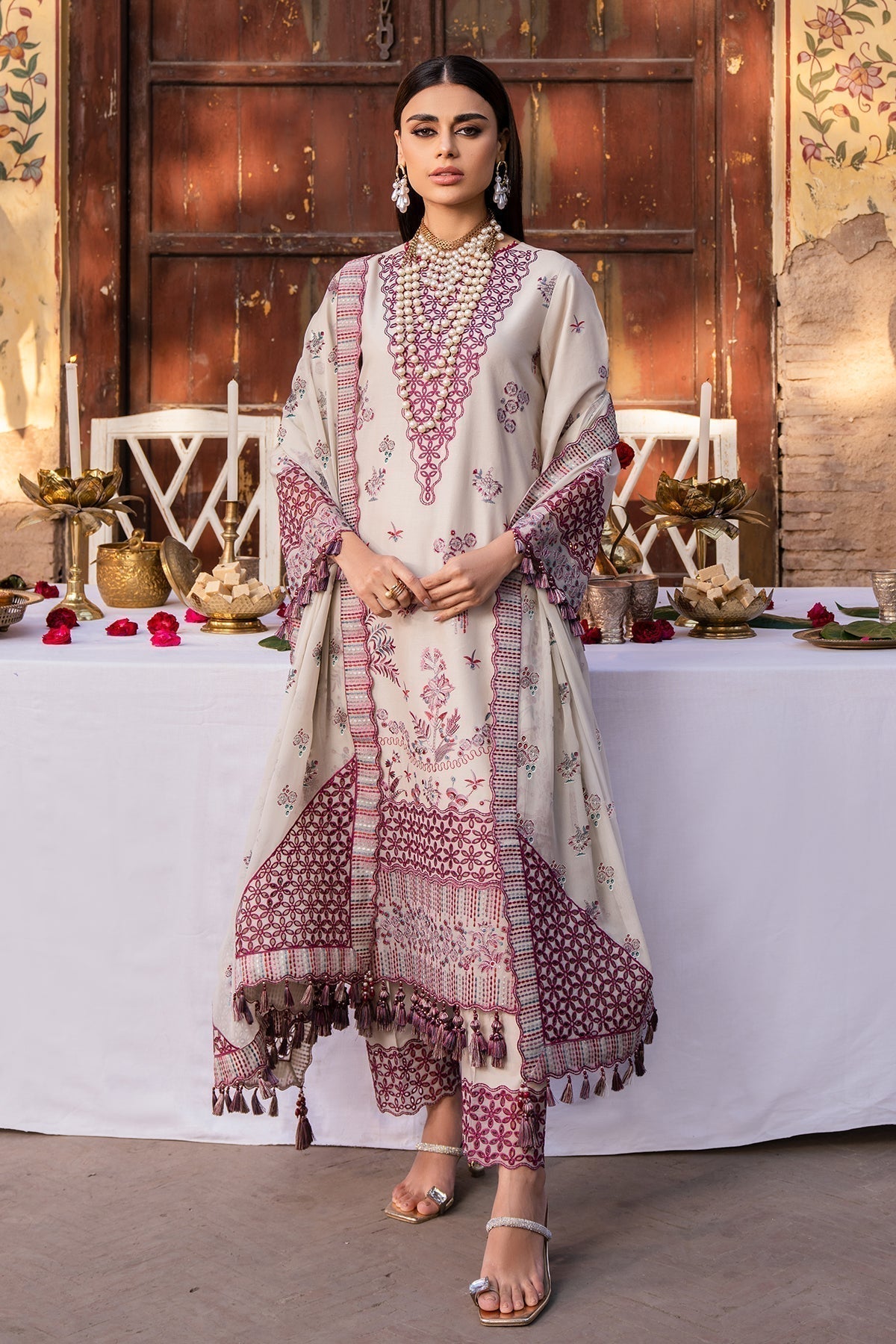 Alizeh | Rawayat Luxury Lawn 24 | Hayat - House Of Hania