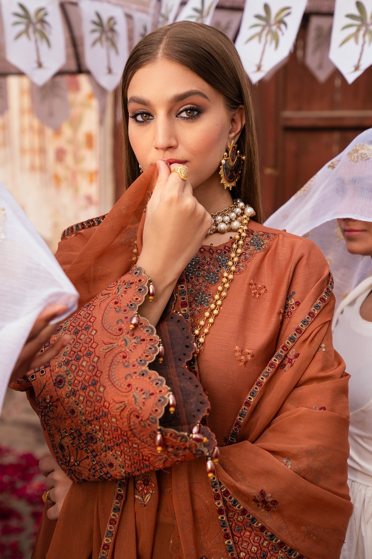 Alizeh | Rawayat Luxury Lawn 24 | Manat - House Of Hania