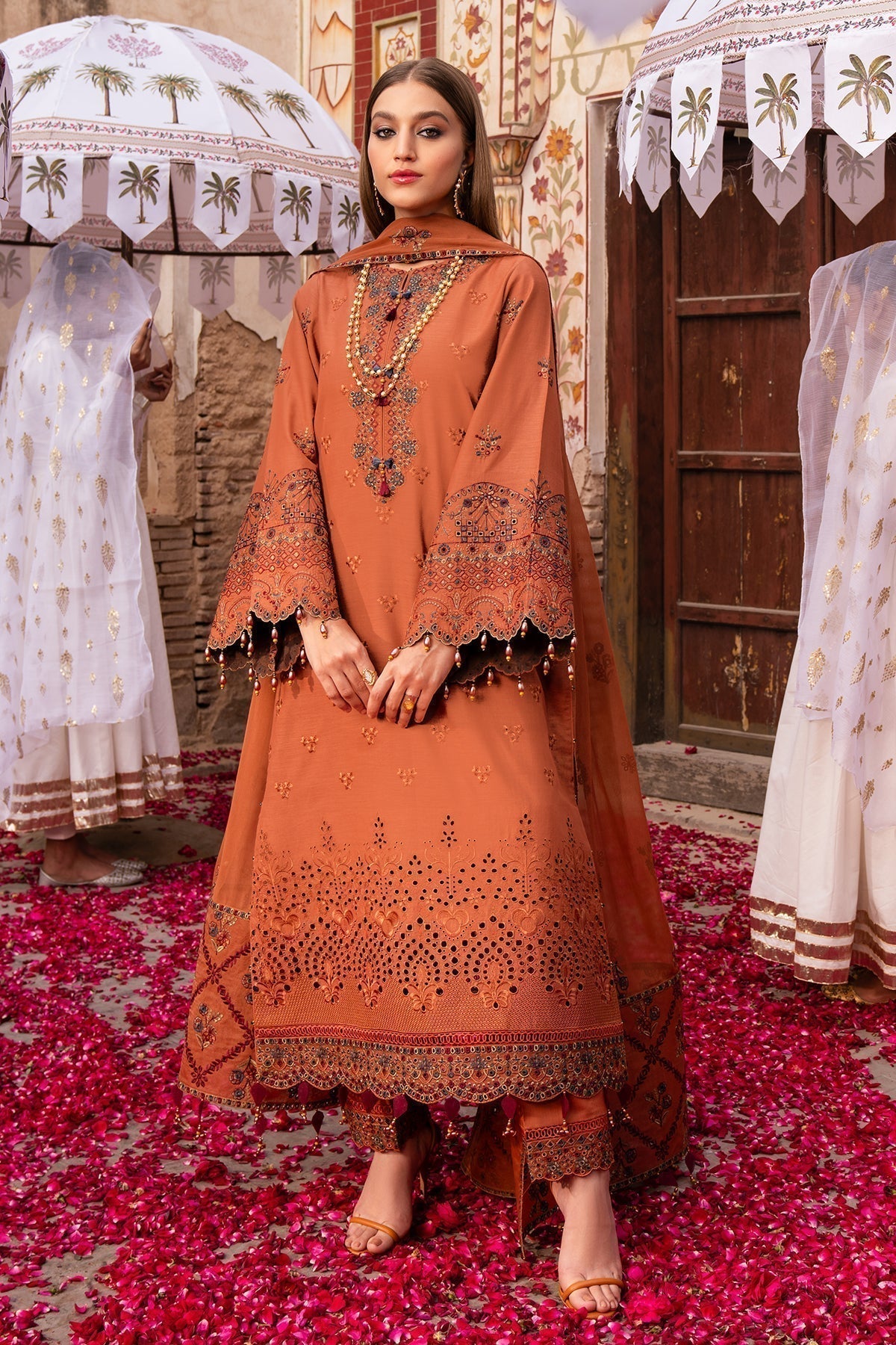 Alizeh | Rawayat Luxury Lawn 24 | Manat - House Of Hania