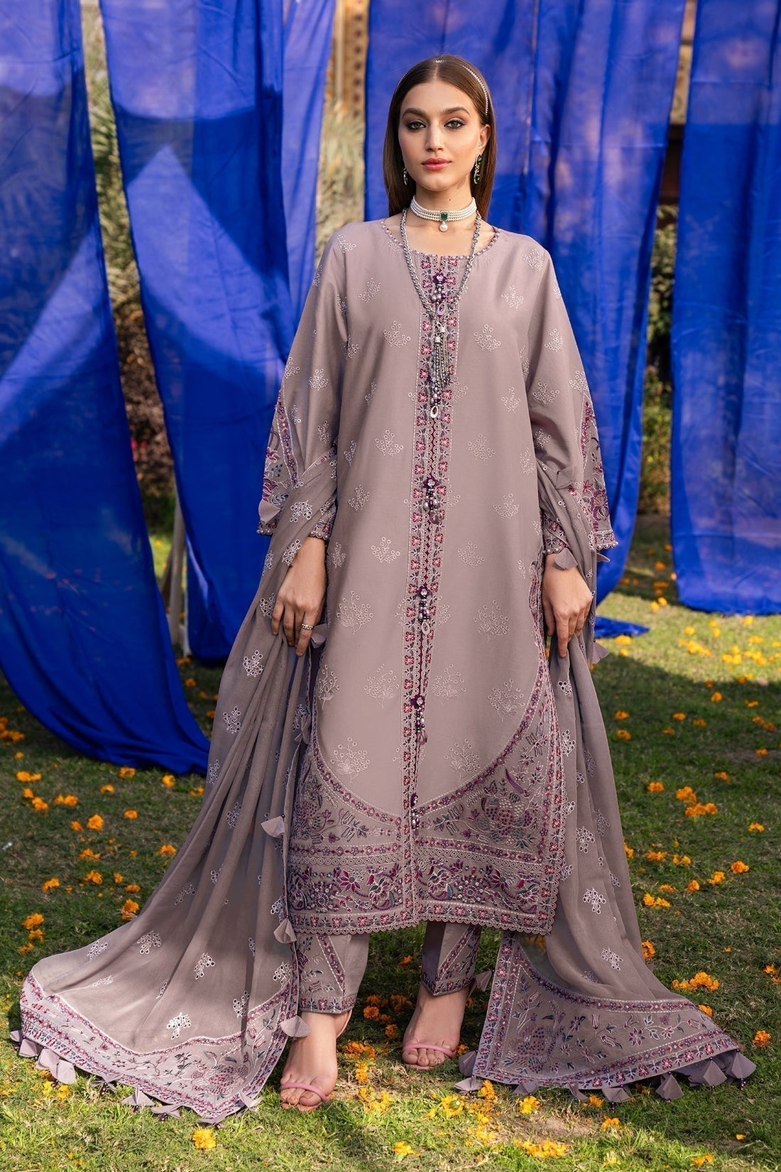 Alizeh | Rawayat Luxury Lawn 24 | Meraat - House Of Hania