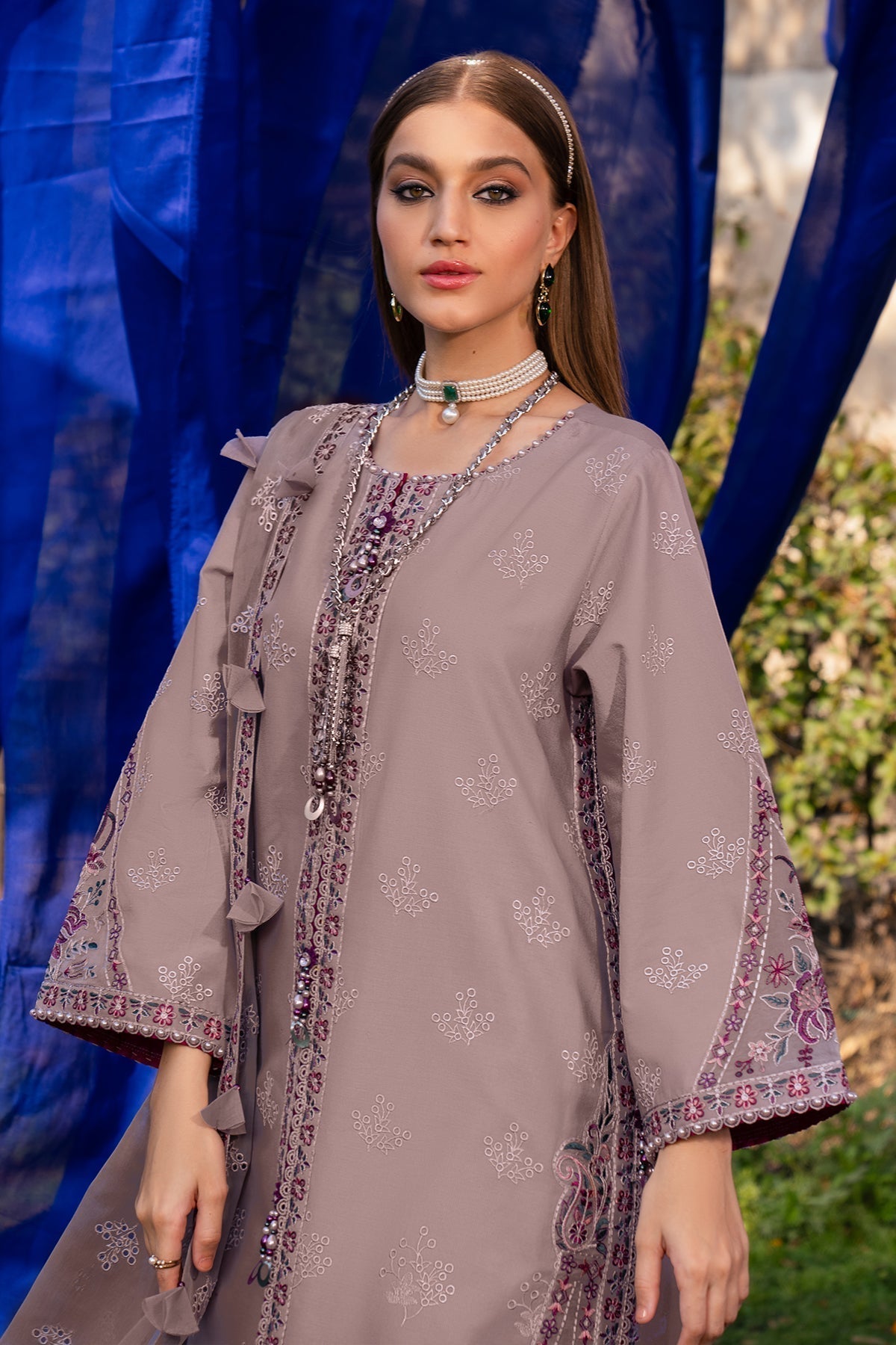 Alizeh | Rawayat Luxury Lawn 24 | Meraat - House Of Hania