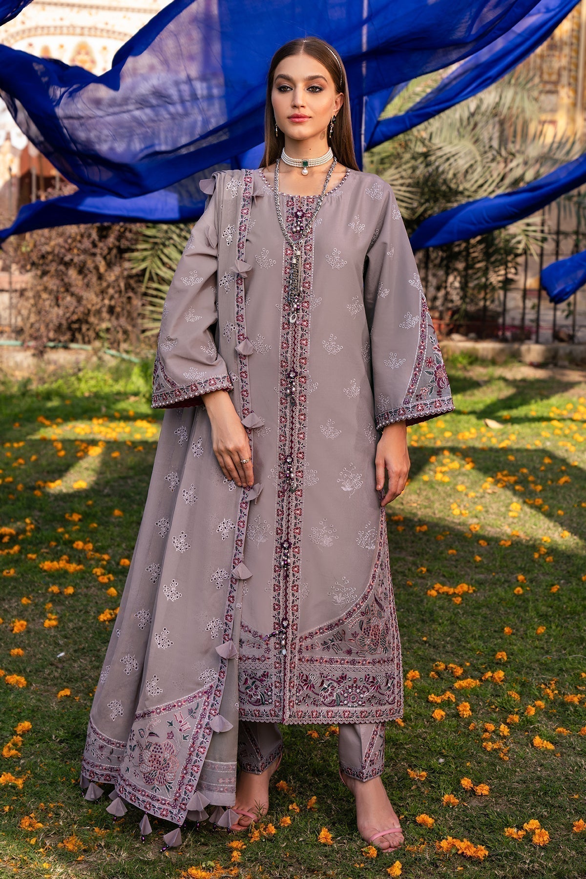 Alizeh | Rawayat Luxury Lawn 24 | Meraat - House Of Hania