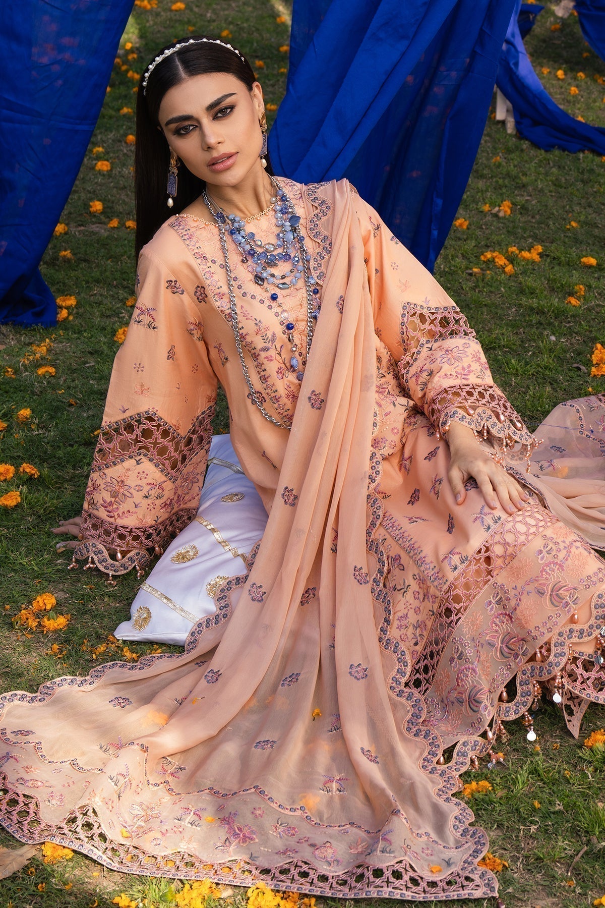 Alizeh | Rawayat Luxury Lawn 24 | Nazmin - House Of Hania