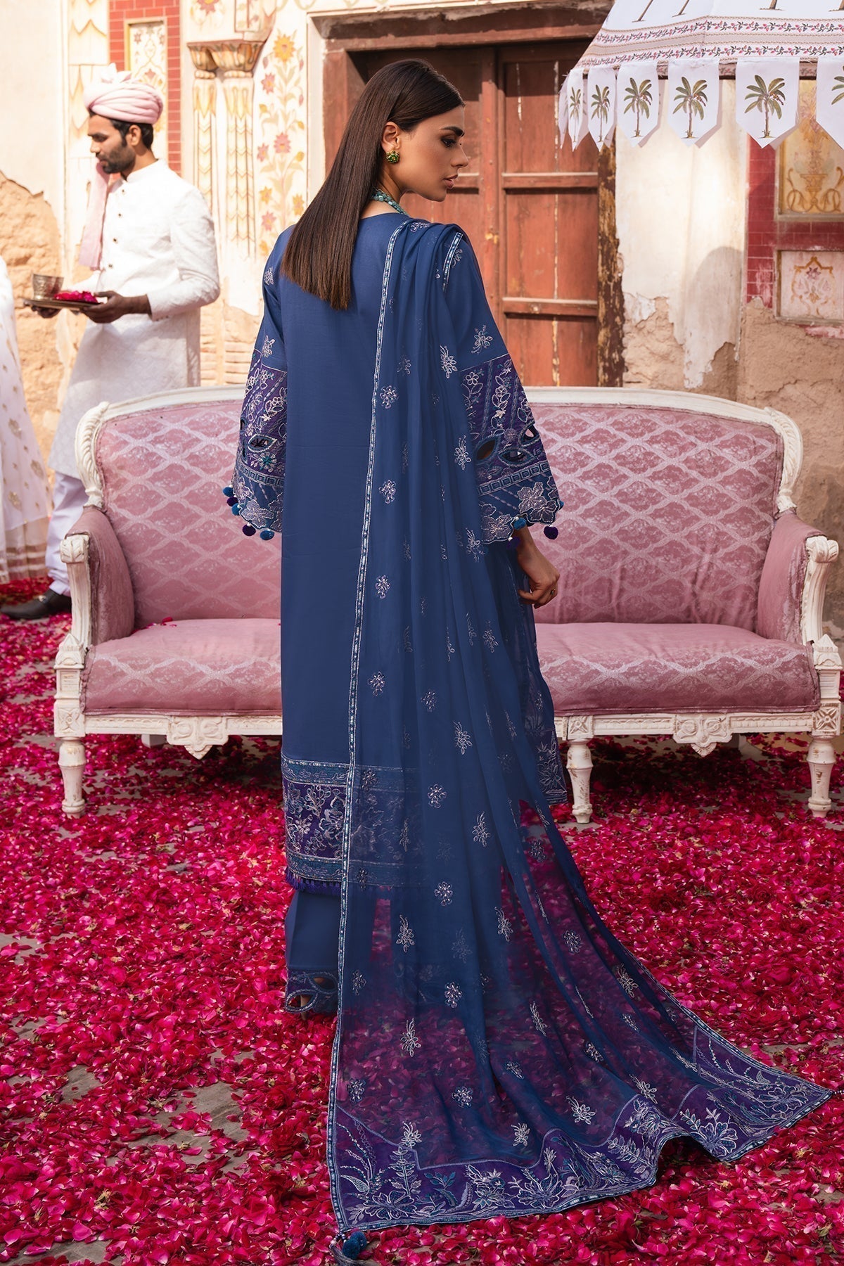 Alizeh | Rawayat Luxury Lawn 24 | Shehnaaz - House Of Hania