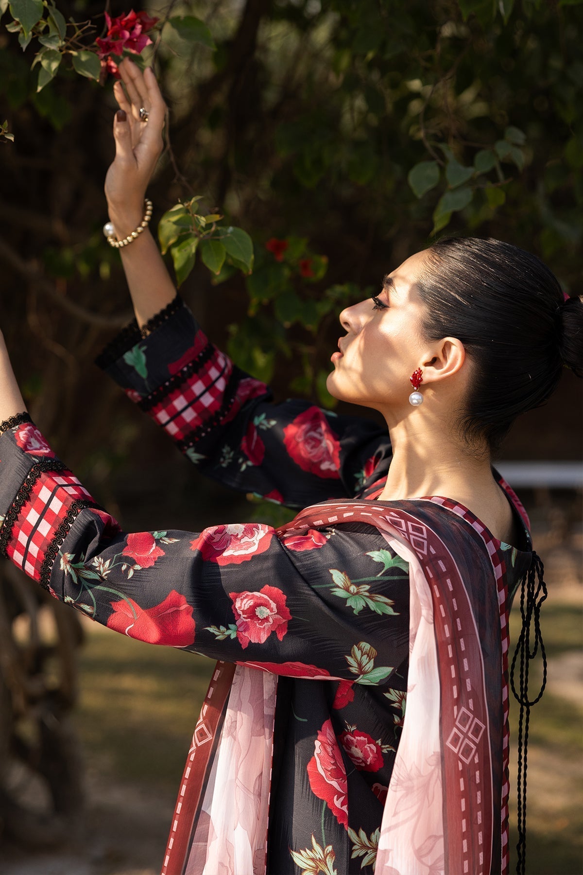 Alizeh | Sheen Lawn Prints 25 | AF-PL-6032-Somber - House Of Hania