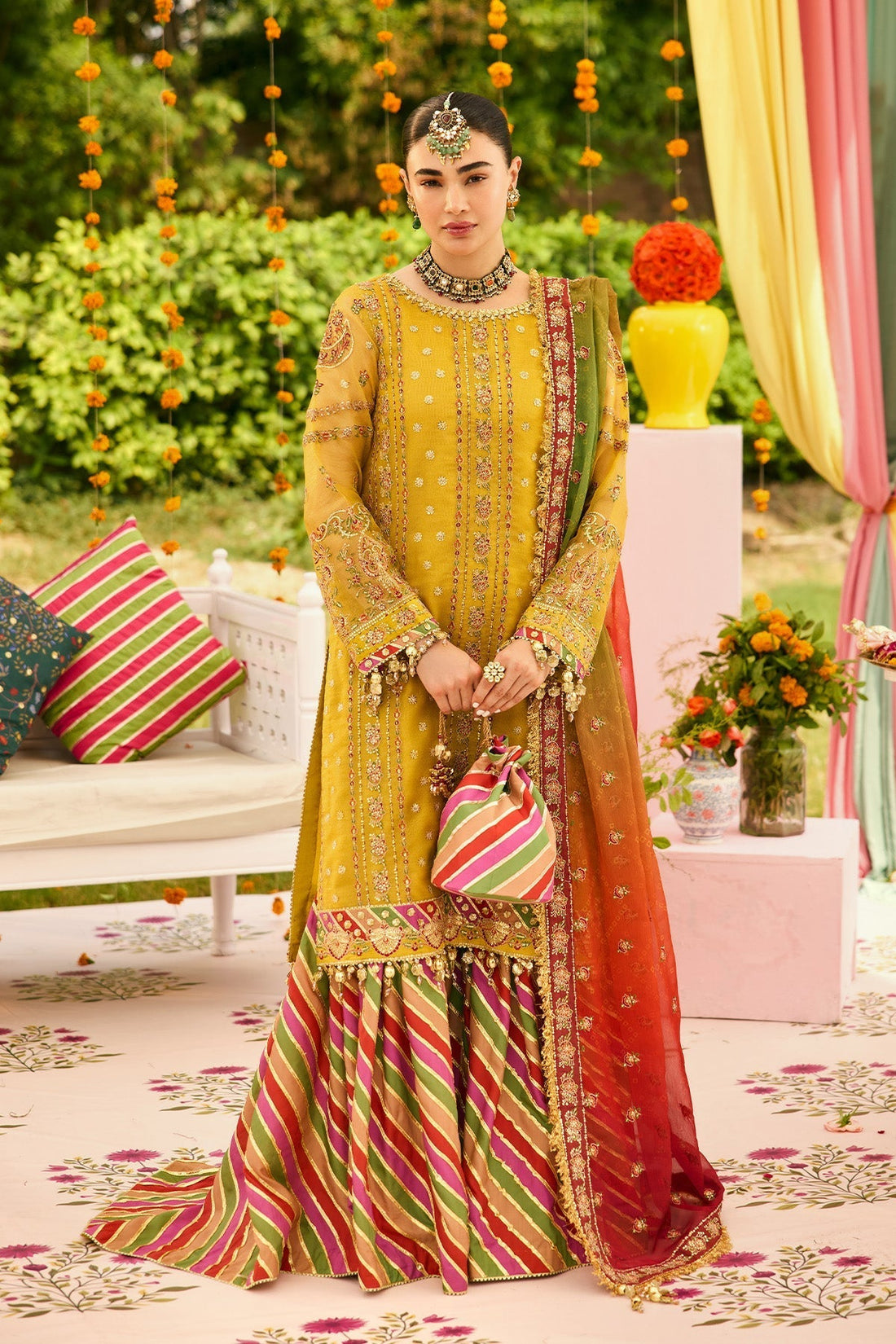 Alizeh | Shehnai The Festive Edit | AF-ZN-2215-Zarposh - House Of Hania