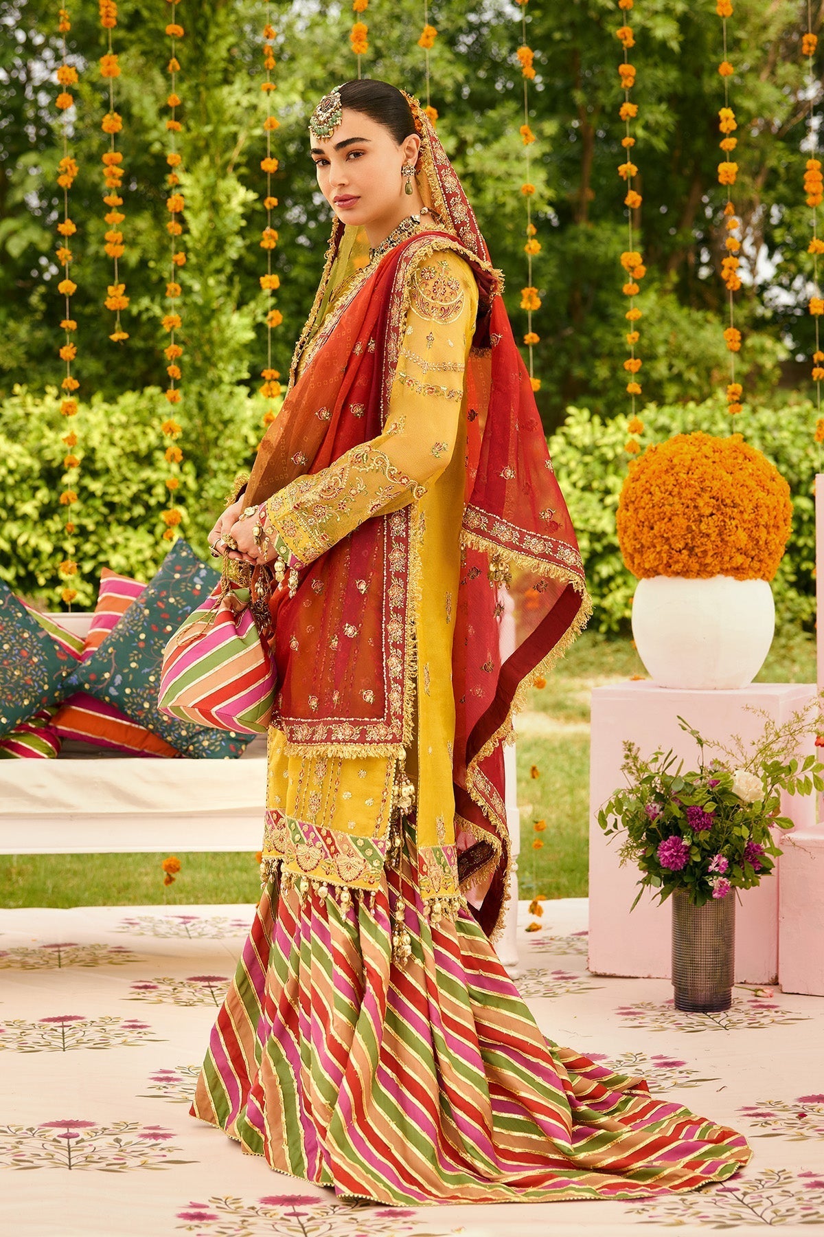 Alizeh | Shehnai The Festive Edit | AF-ZN-2215-Zarposh - House Of Hania