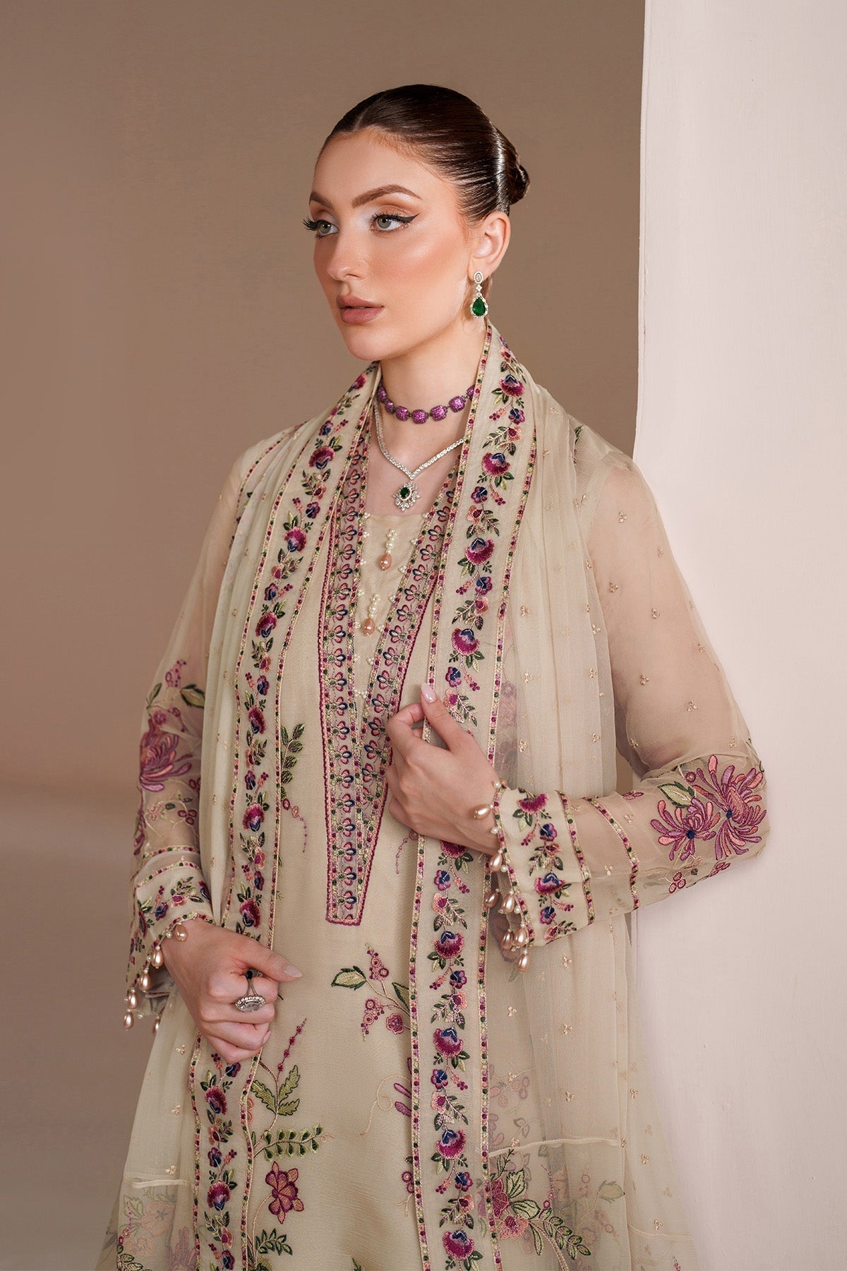 Alizeh | Threads Eid Festive Edit 26 | AF-BDHG-5041-Victoria - House Of Hania