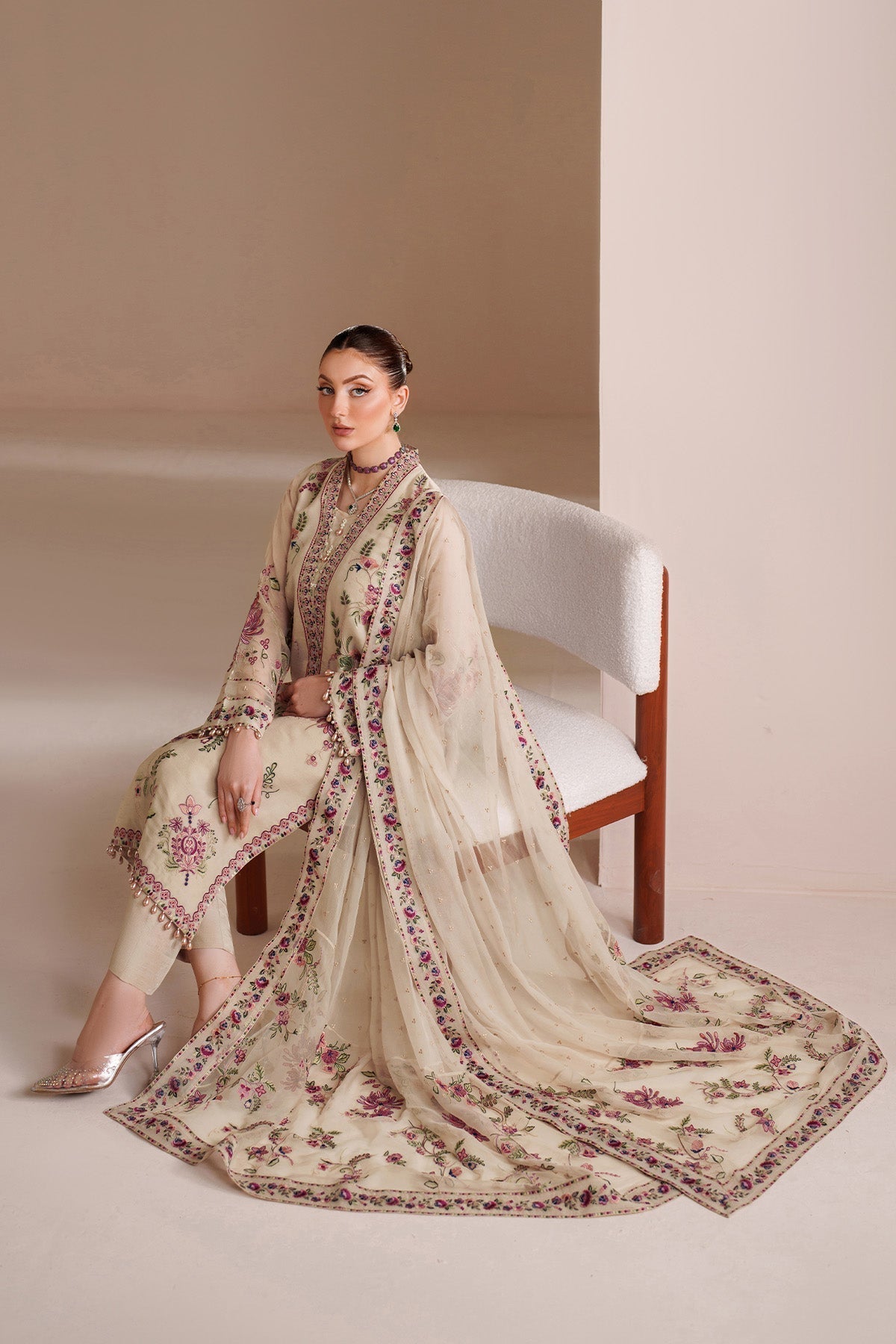 Alizeh | Threads Eid Festive Edit 26 | AF-BDHG-5041-Victoria - House Of Hania