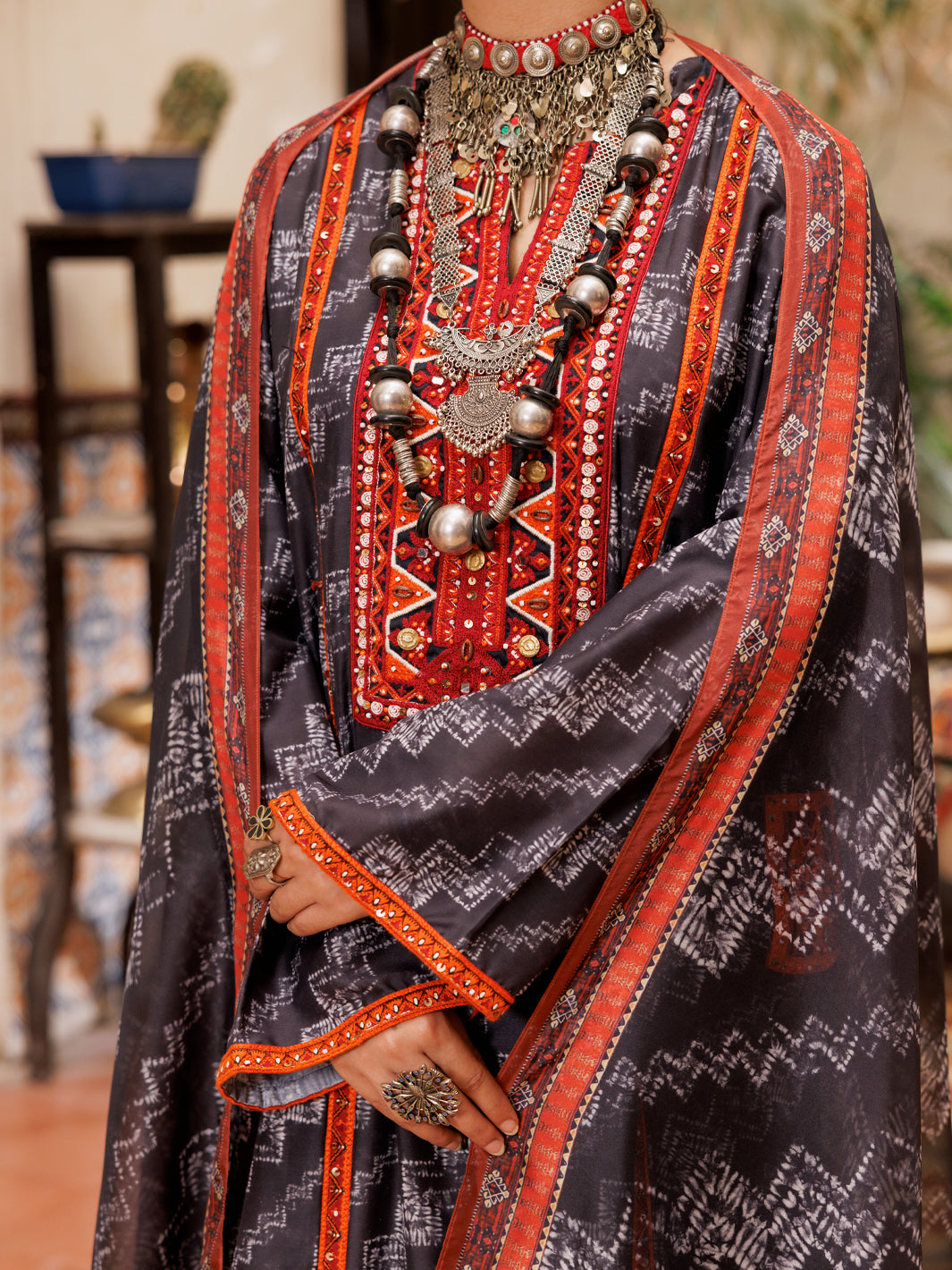 Almirah | Lok Wirsa Signature Collection | ALP-3PS-1955B - House Of Hania