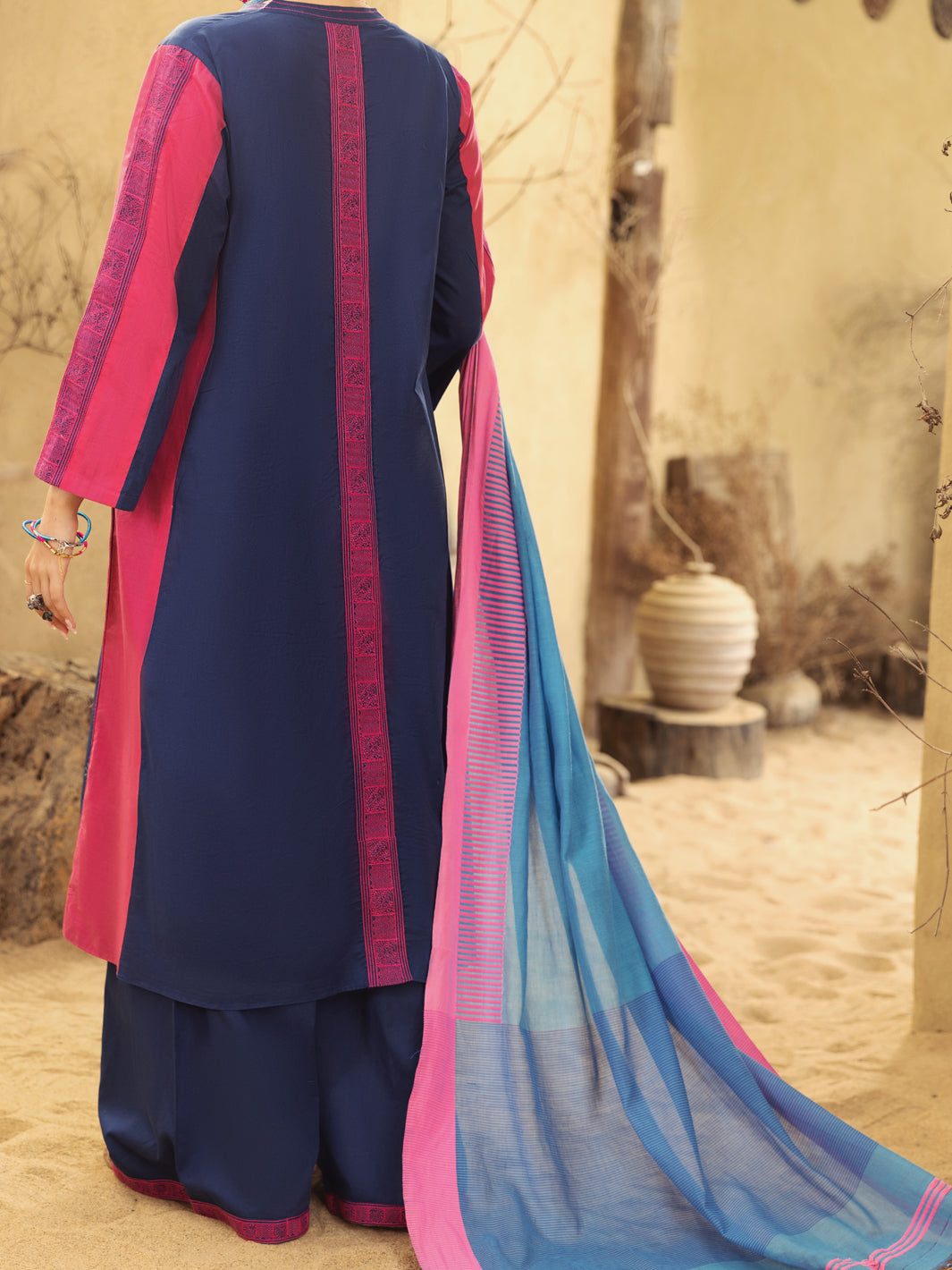 Almirah | Luxury Edit | ALP-3PS-1582 - House Of Hania