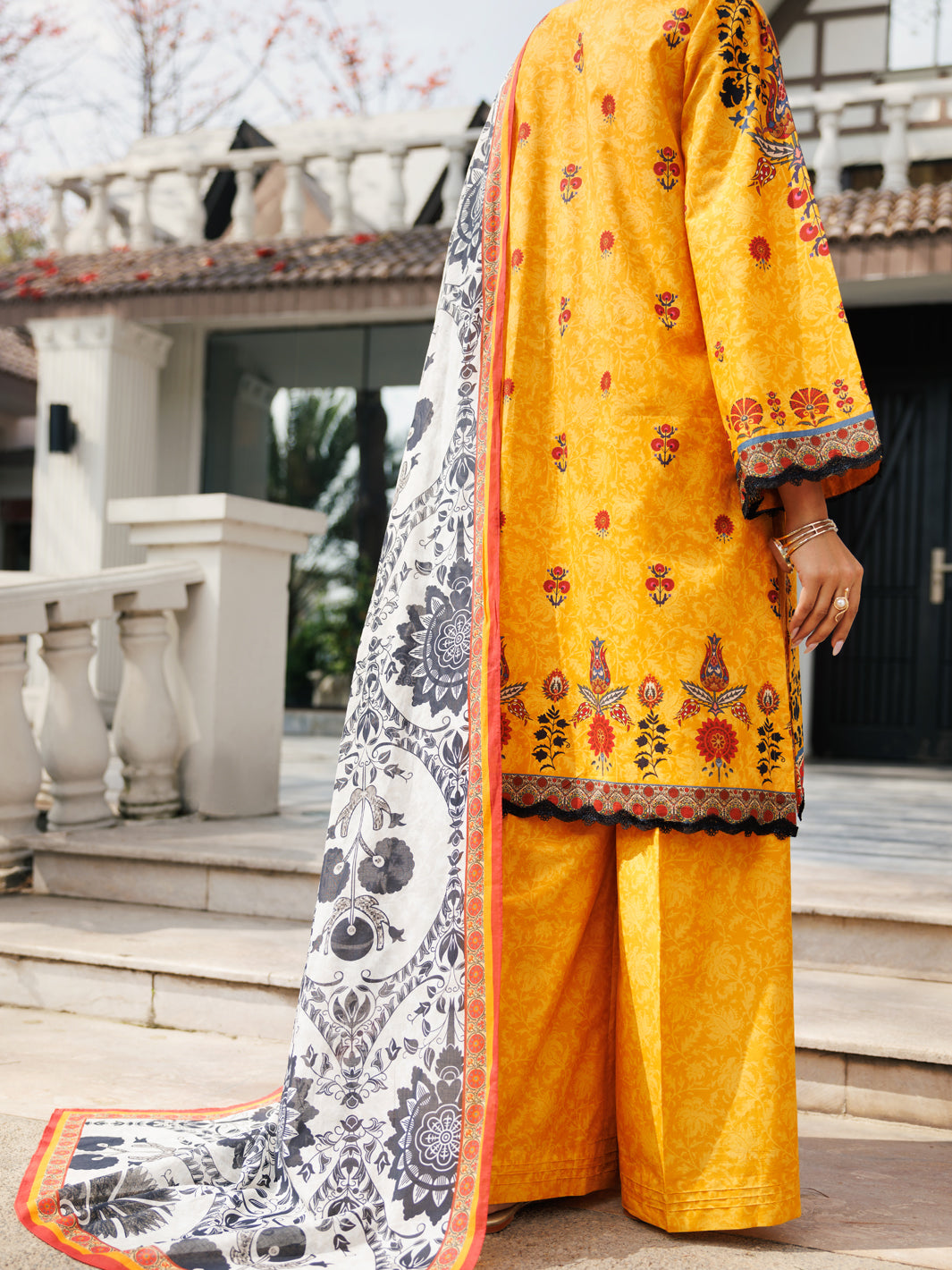 Almirah | Traditional Tale | ALP-3PS-2114 - House Of Hania