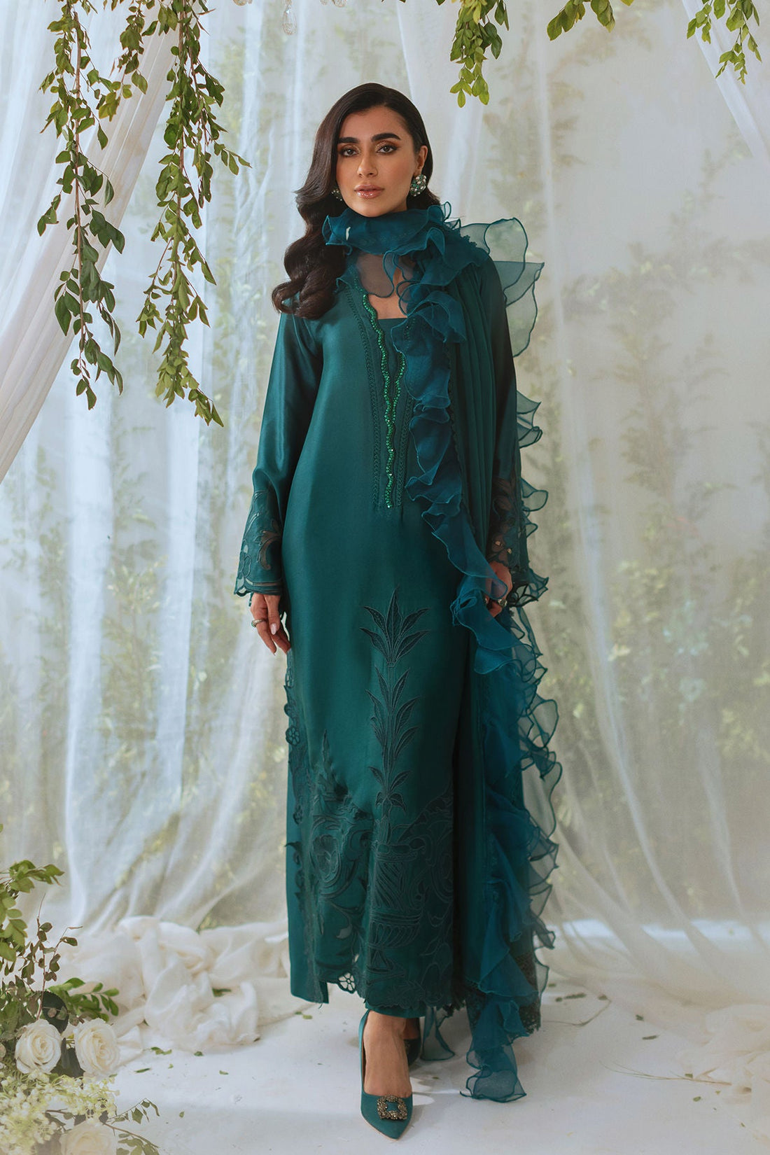Annus Abrar | Lumi Eid Edit | Elsa (Shirt and Pants) - House Of Hania