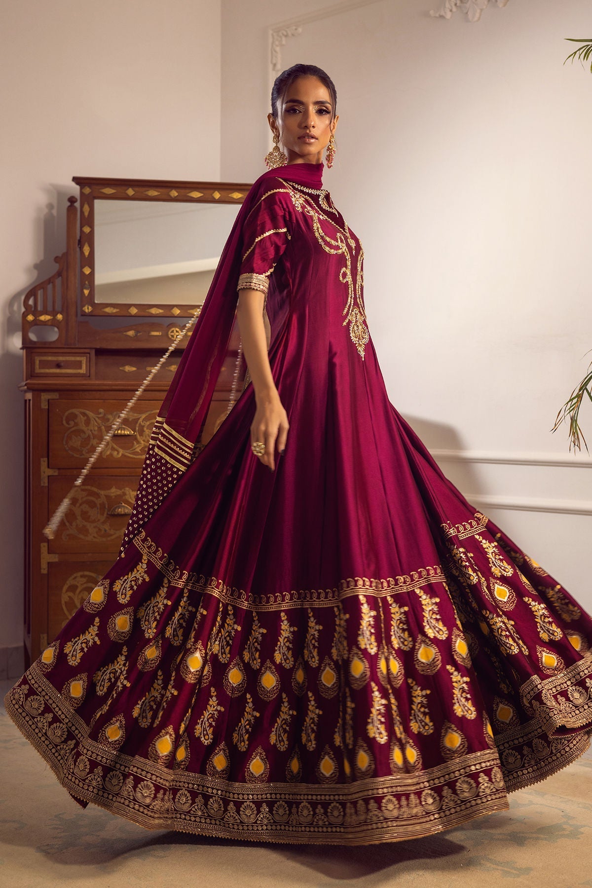 Annus Abrar | Melia Luxe Formals | Gulsheen Kalidar - House Of Hania