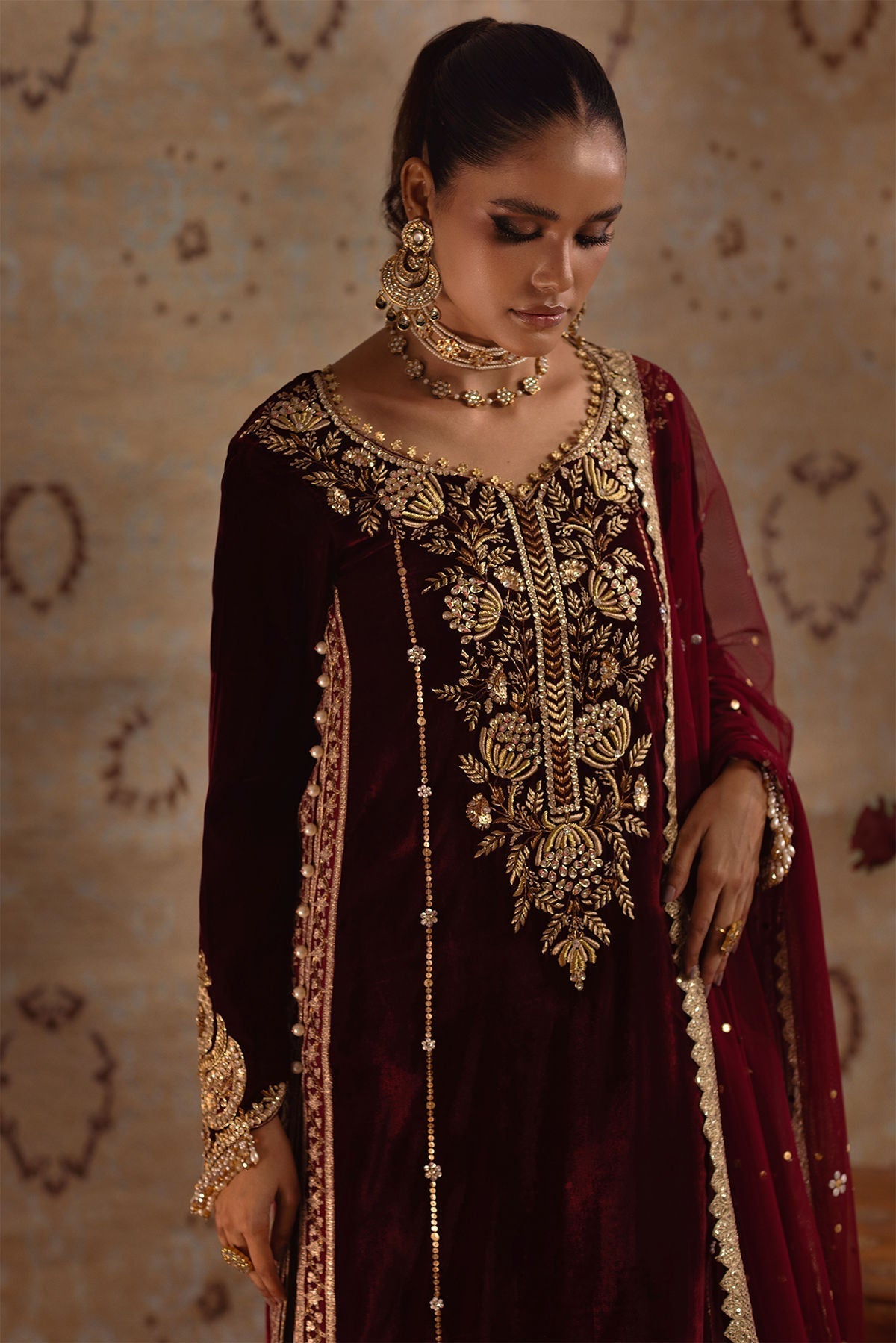 Annus Abrar | Mirha Winter Velour | Arwa - House Of Hania