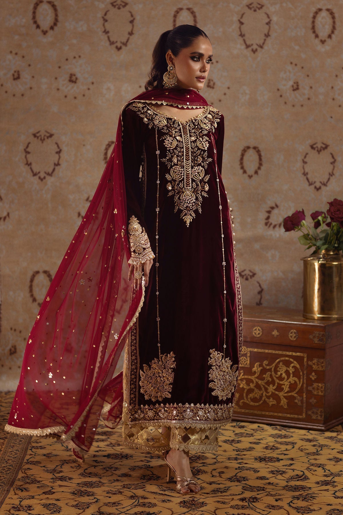 Annus Abrar | Mirha Winter Velour | Arwa - House Of Hania
