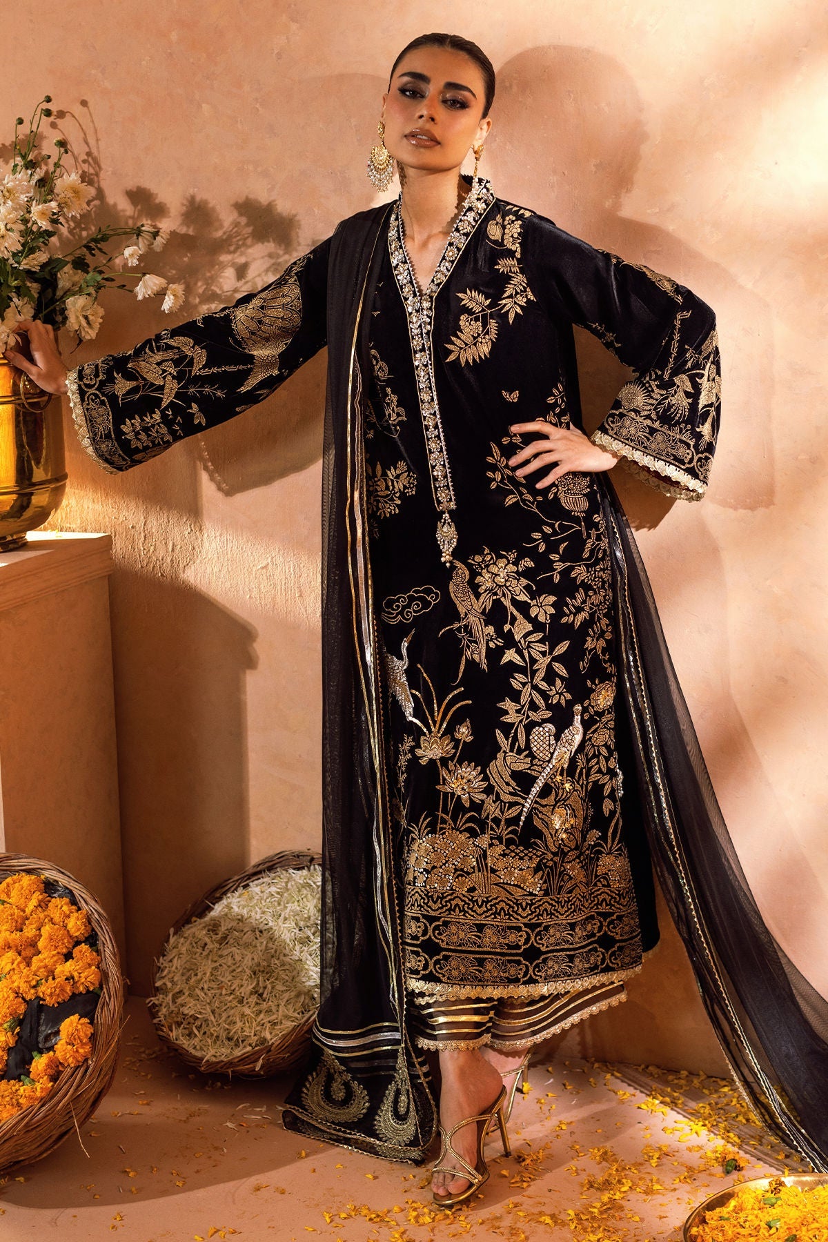 Annus Abrar | Mirha Winter Velour | Bareeza (Shirt, Pants and Dupatta) - House Of Hania