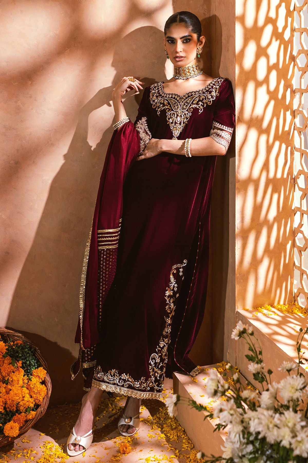 Annus Abrar | Mirha Winter Velour | Dahlia (Shirt, Pants and Dupatta) - House Of Hania