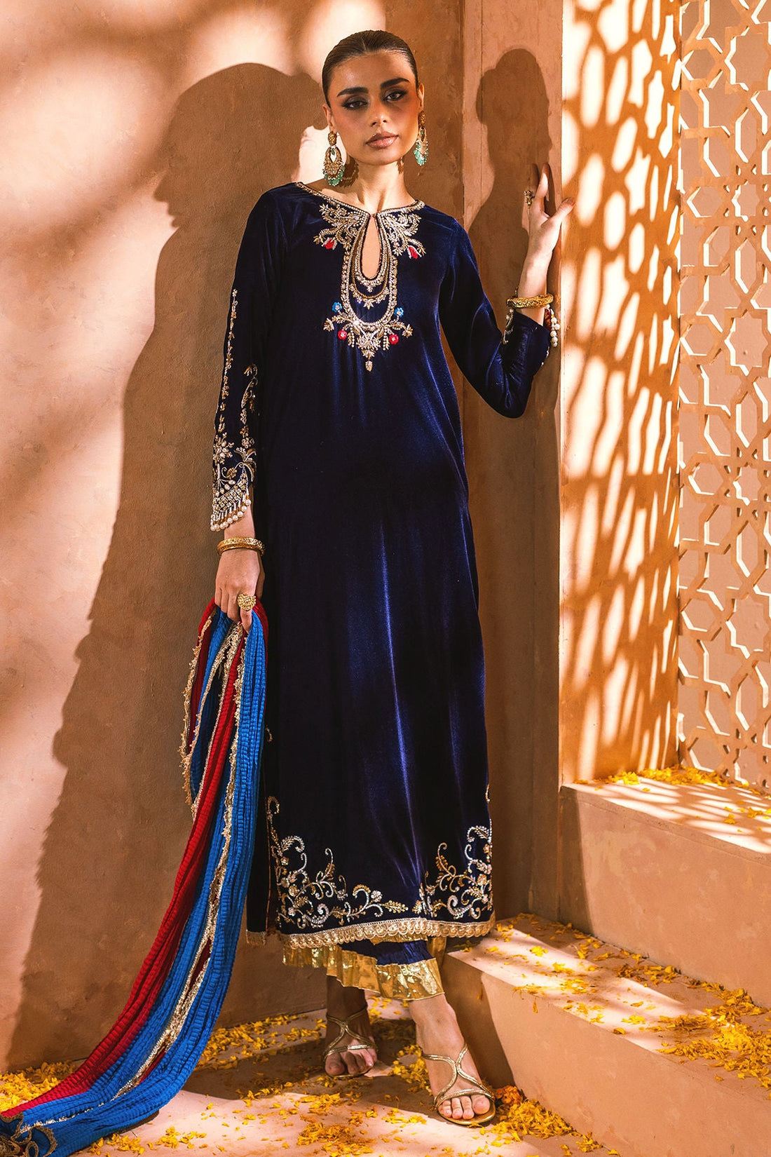 Annus Abrar | Mirha Winter Velour | Dinaya (Shirt and Dupatta) - House Of Hania
