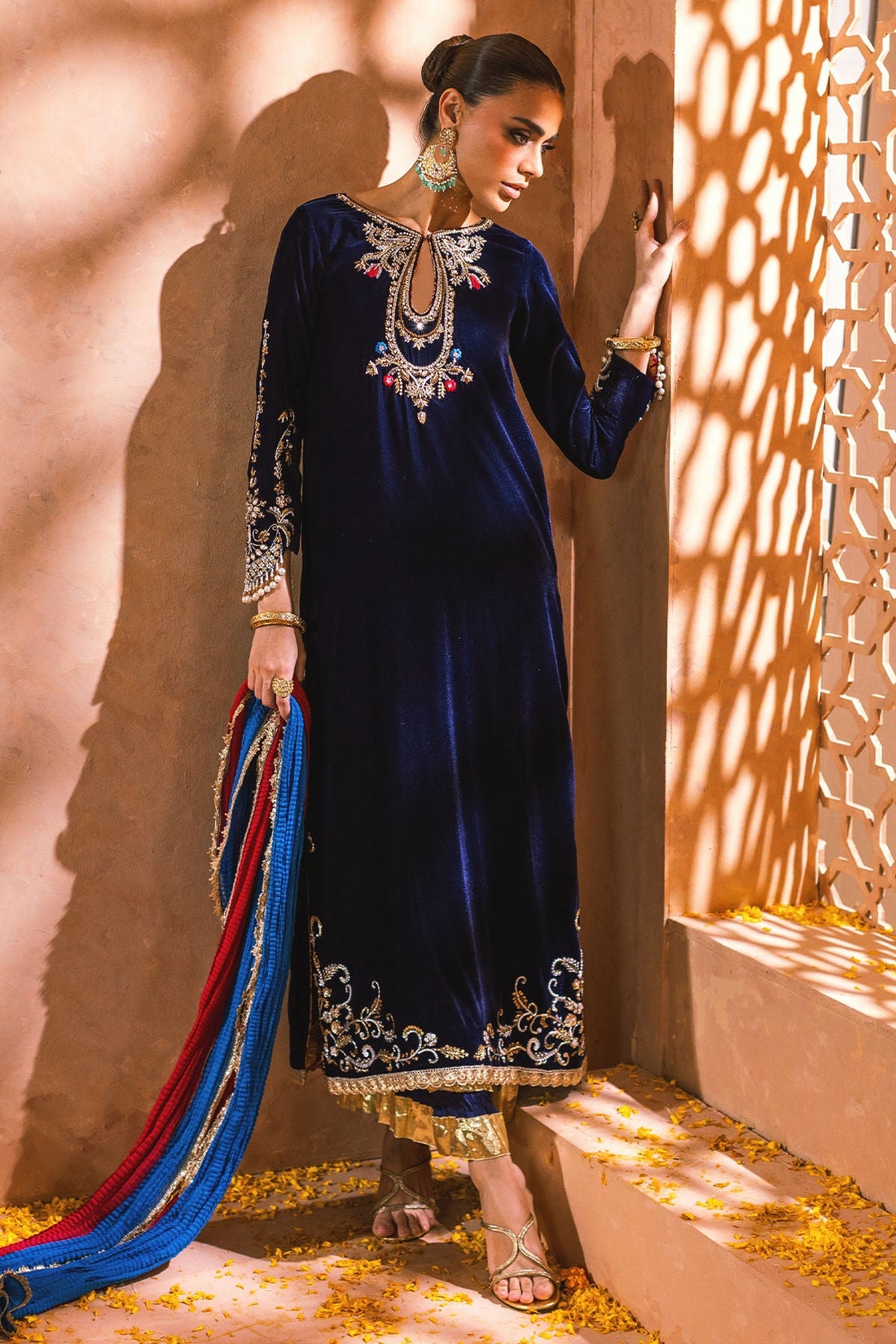 Annus Abrar | Mirha Winter Velour | Dinaya (Shirt and Dupatta) - House Of Hania
