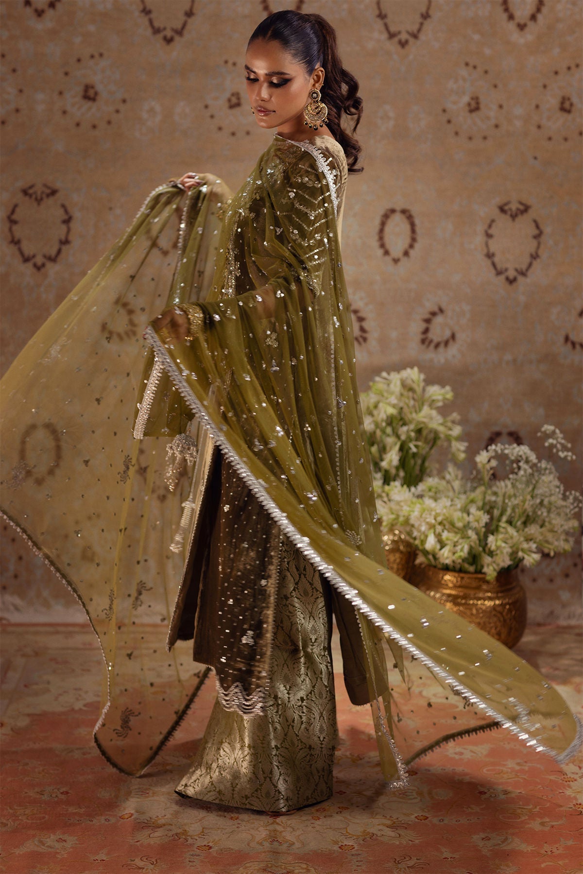 Annus Abrar | Mirha Winter Velour | Emur - House Of Hania