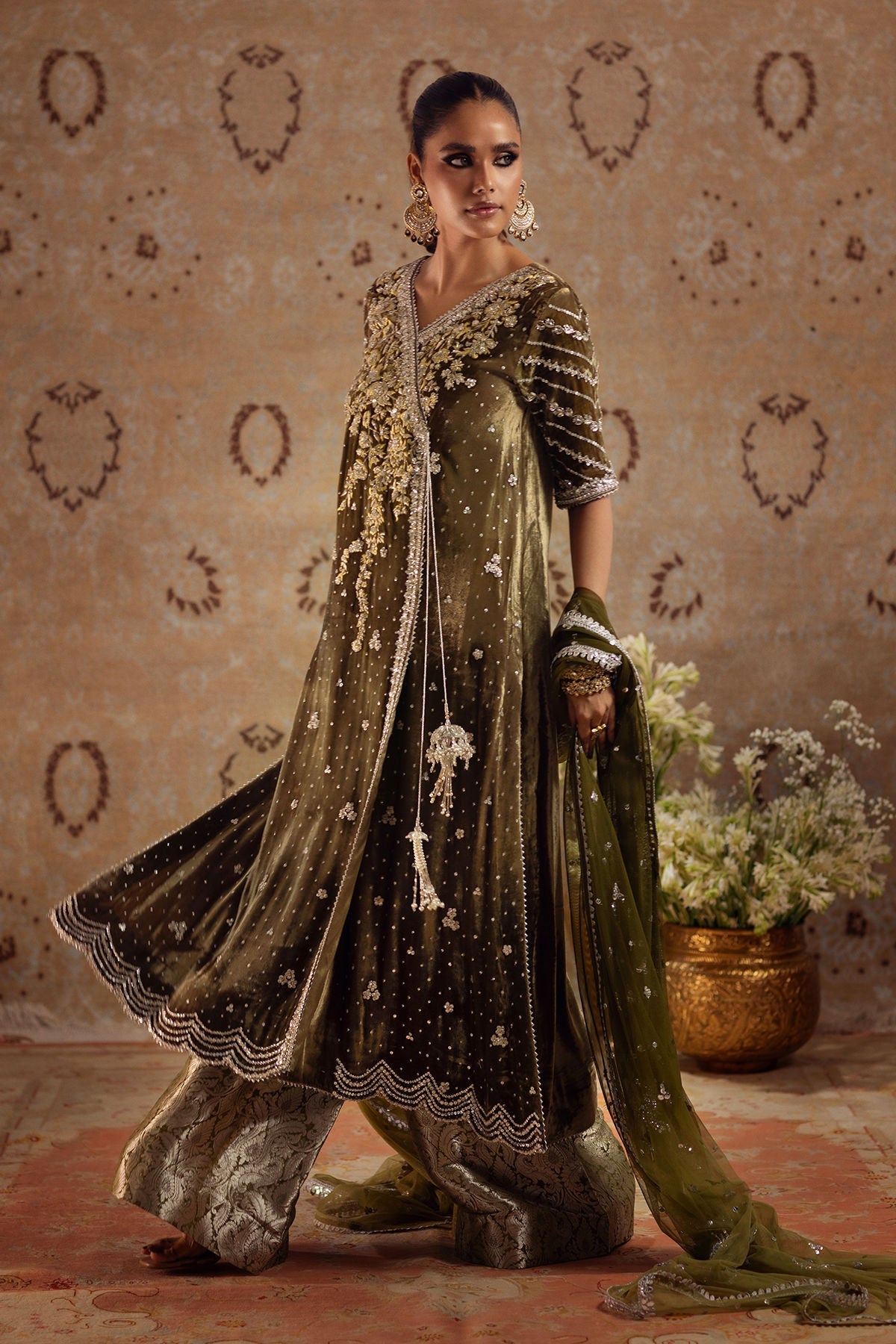 Annus Abrar | Mirha Winter Velour | Emur - House Of Hania