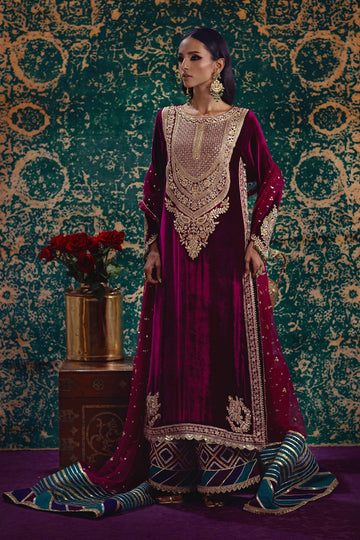 Annus Abrar | Mirha Winter Velour | Ezra - House Of Hania