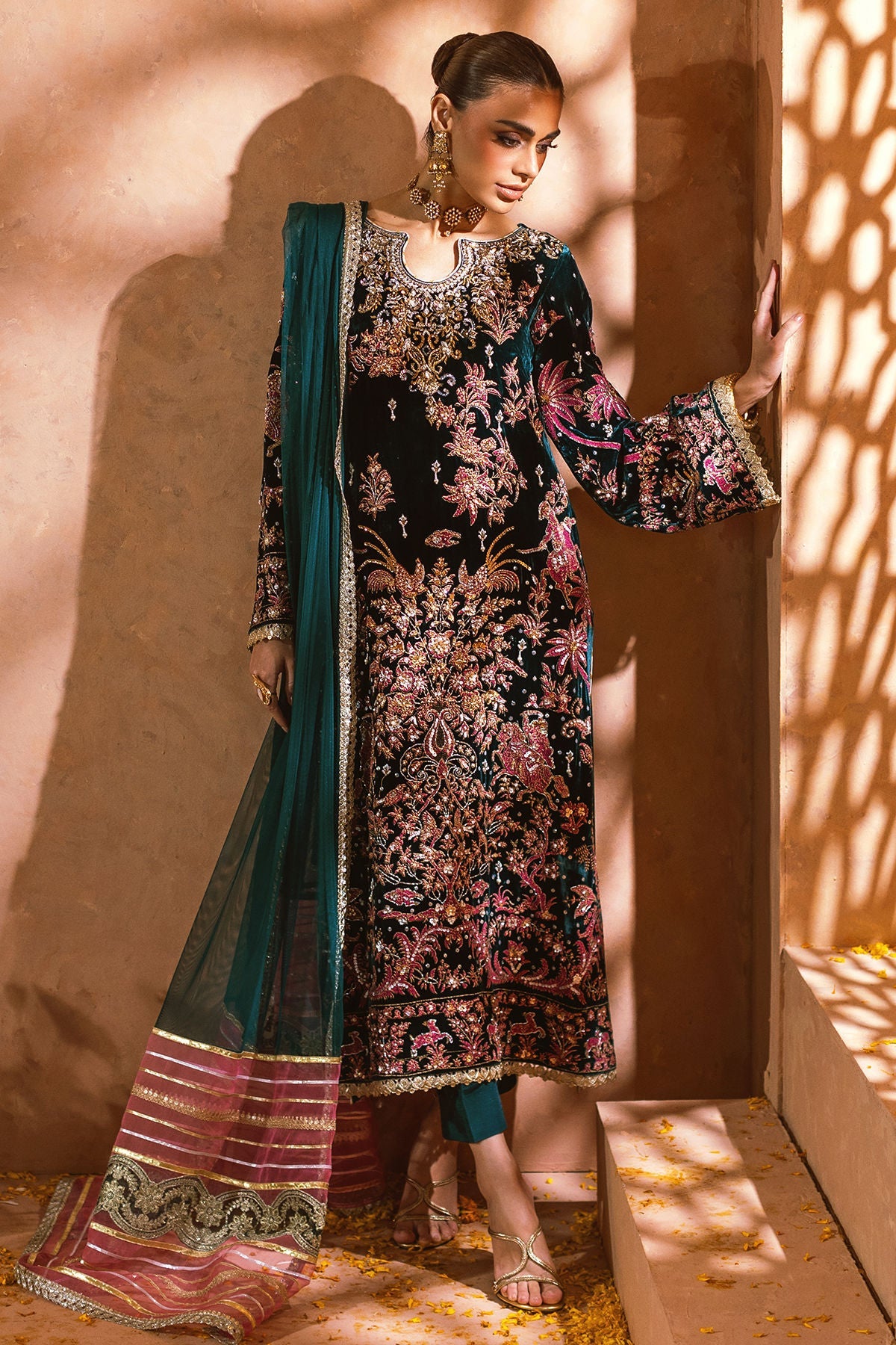Annus Abrar | Mirha Winter Velour | Nerali (Shirt and Pants) - House Of Hania