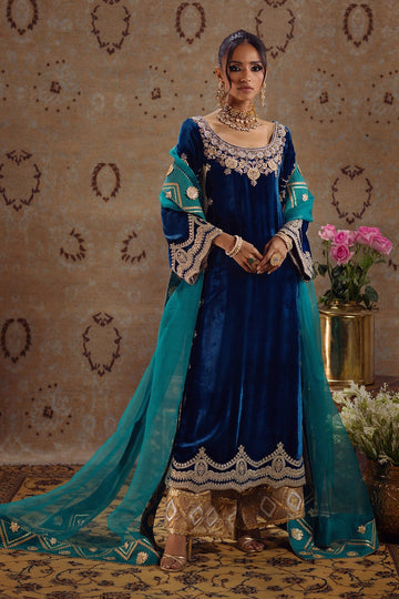 Annus Abrar | Mirha Winter Velour | Riyana - House Of Hania