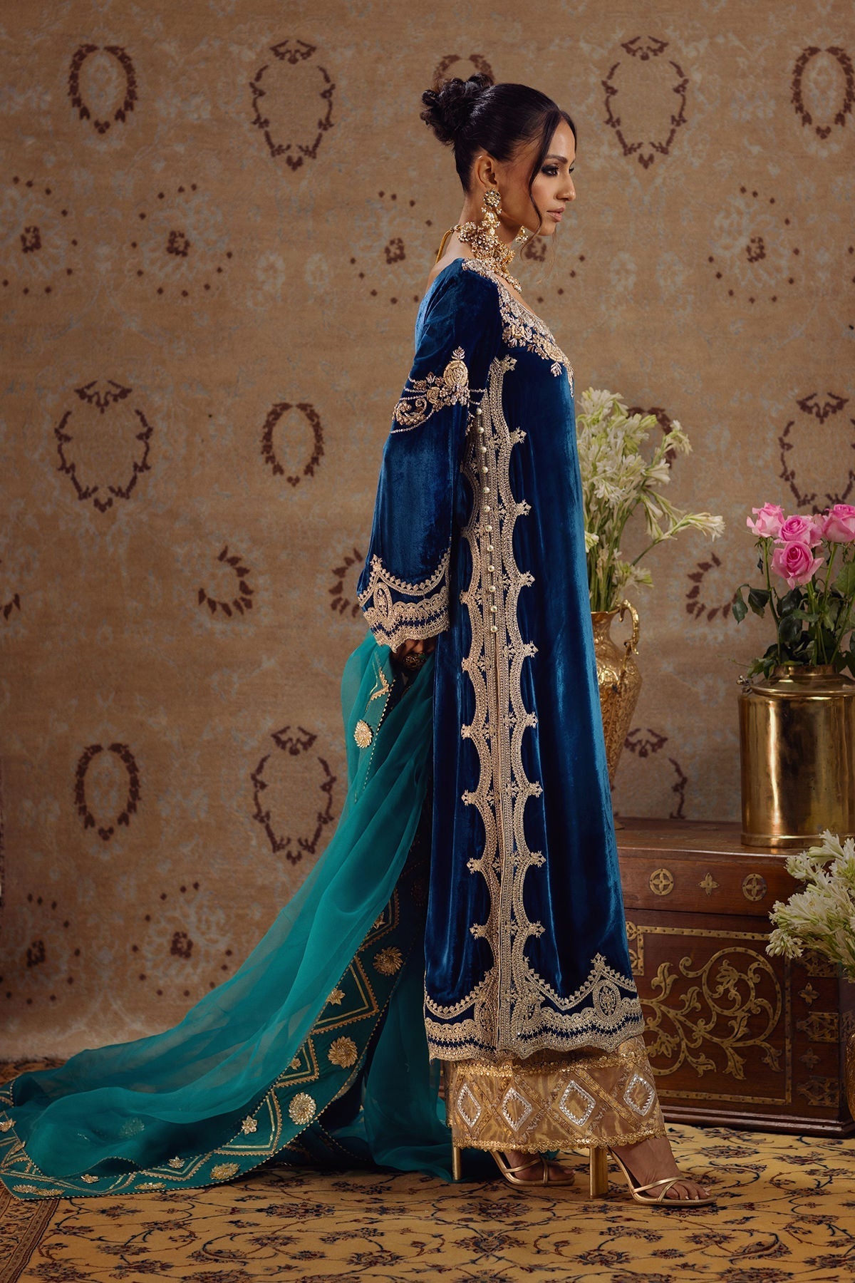 Annus Abrar | Mirha Winter Velour | Riyana - House Of Hania