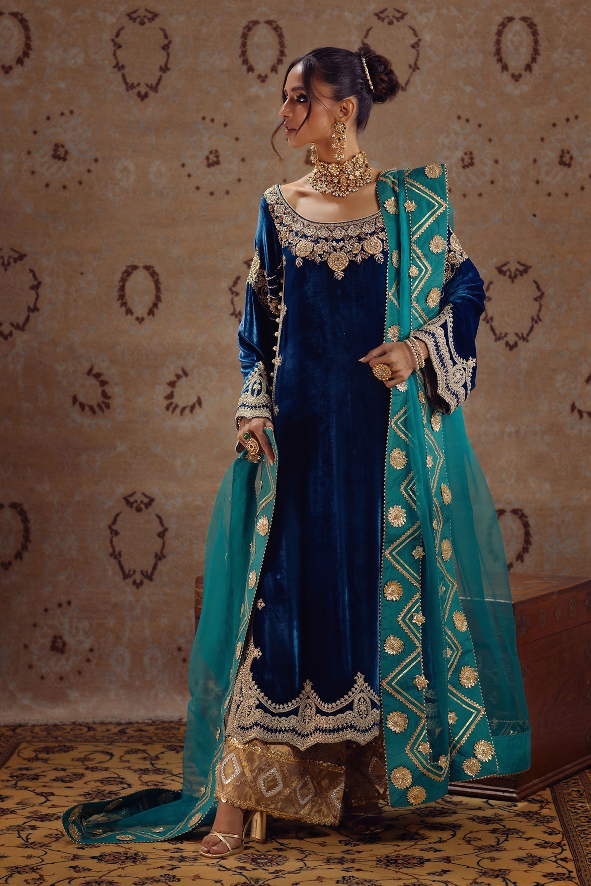 Annus Abrar | Mirha Winter Velour | Riyana - House Of Hania