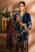 Annus Abrar | Mirha Winter Velour | Rushma (Shirt, Pants and Dupatta) - House Of Hania
