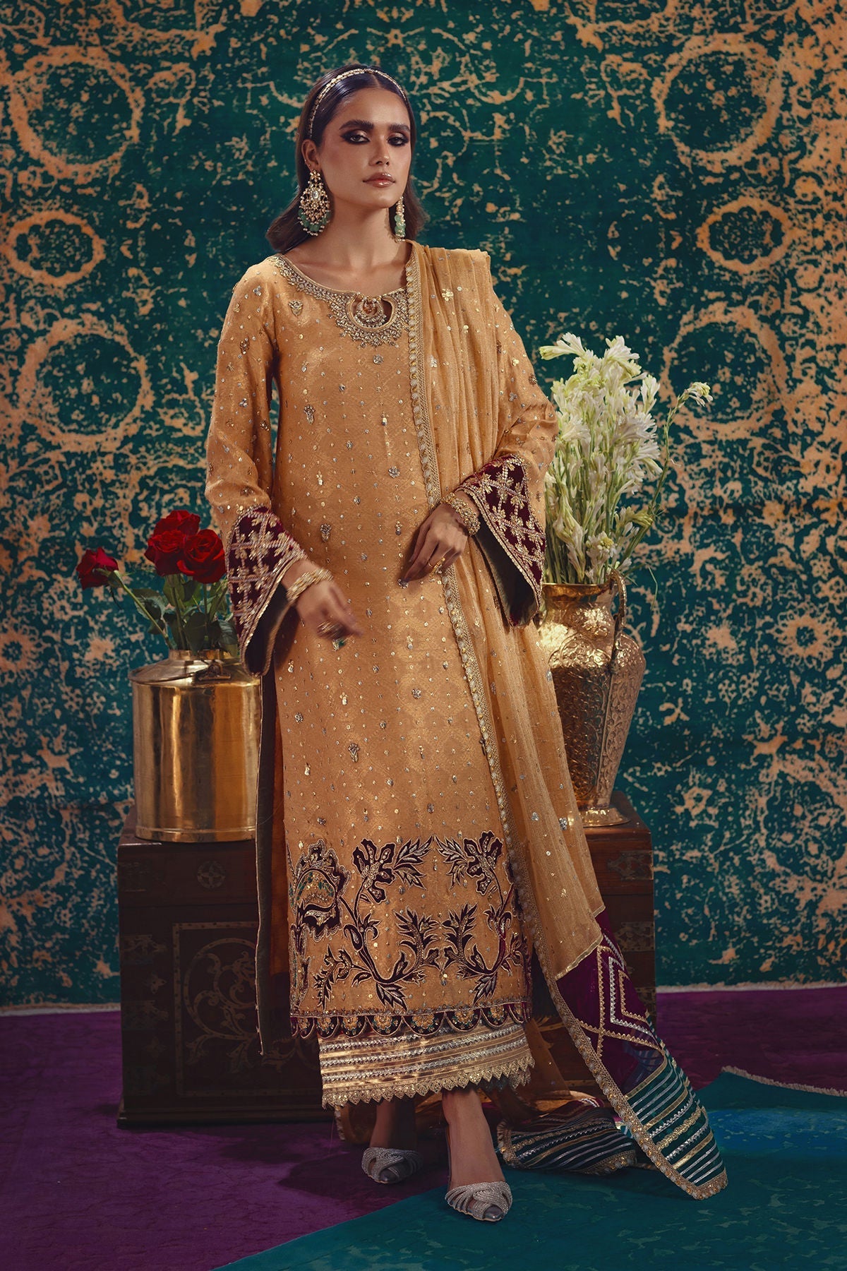 Annus Abrar | Mirha Winter Velour | Senara - House Of Hania