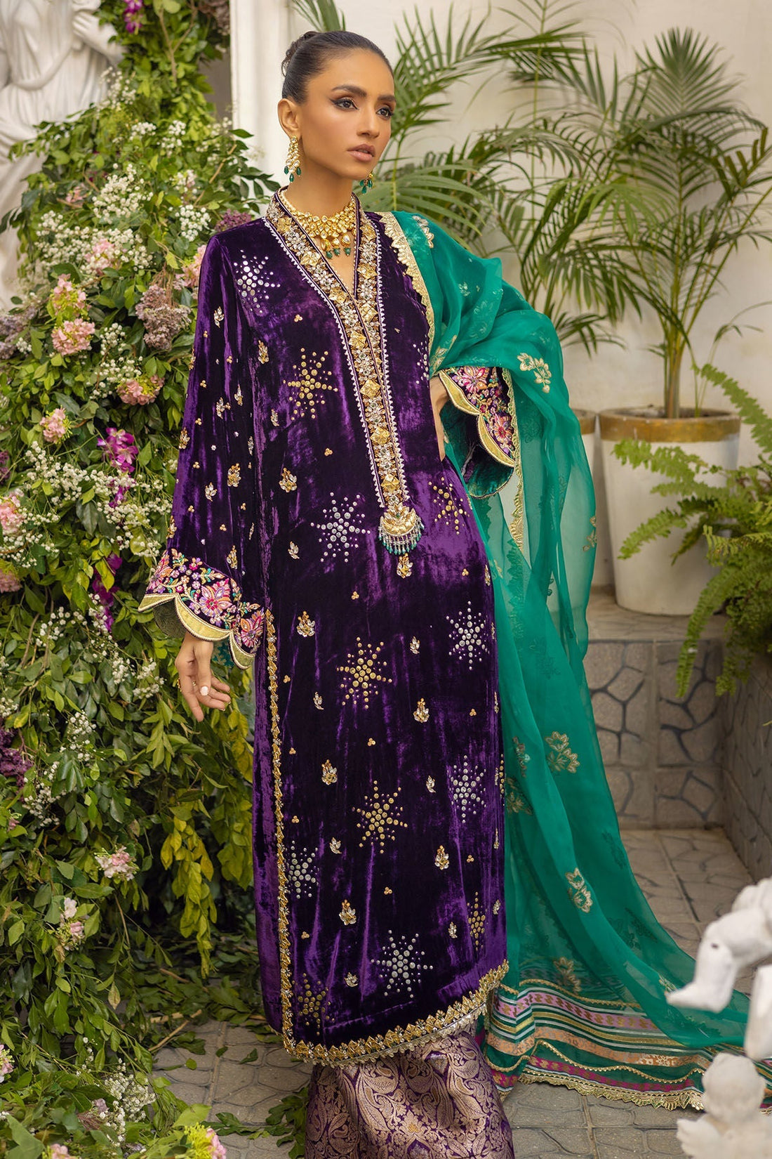 Annus Abrar | Semi Formals | ANEETA - House Of Hania
