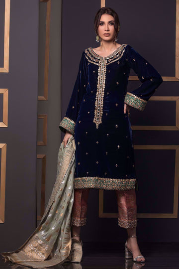 Annus Abrar | Semi Formals | ETOILES BLEU - House Of Hania
