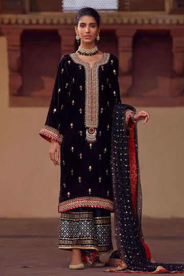 Annus Abrar | Semi Formals | FREYA - House Of Hania