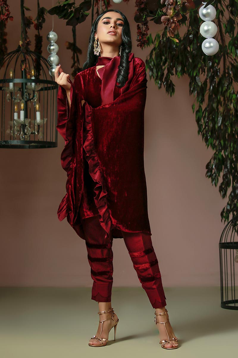 Ansab Jahangir | Bow Velvet Edit | FLUTTER DREAM - House Of Hania