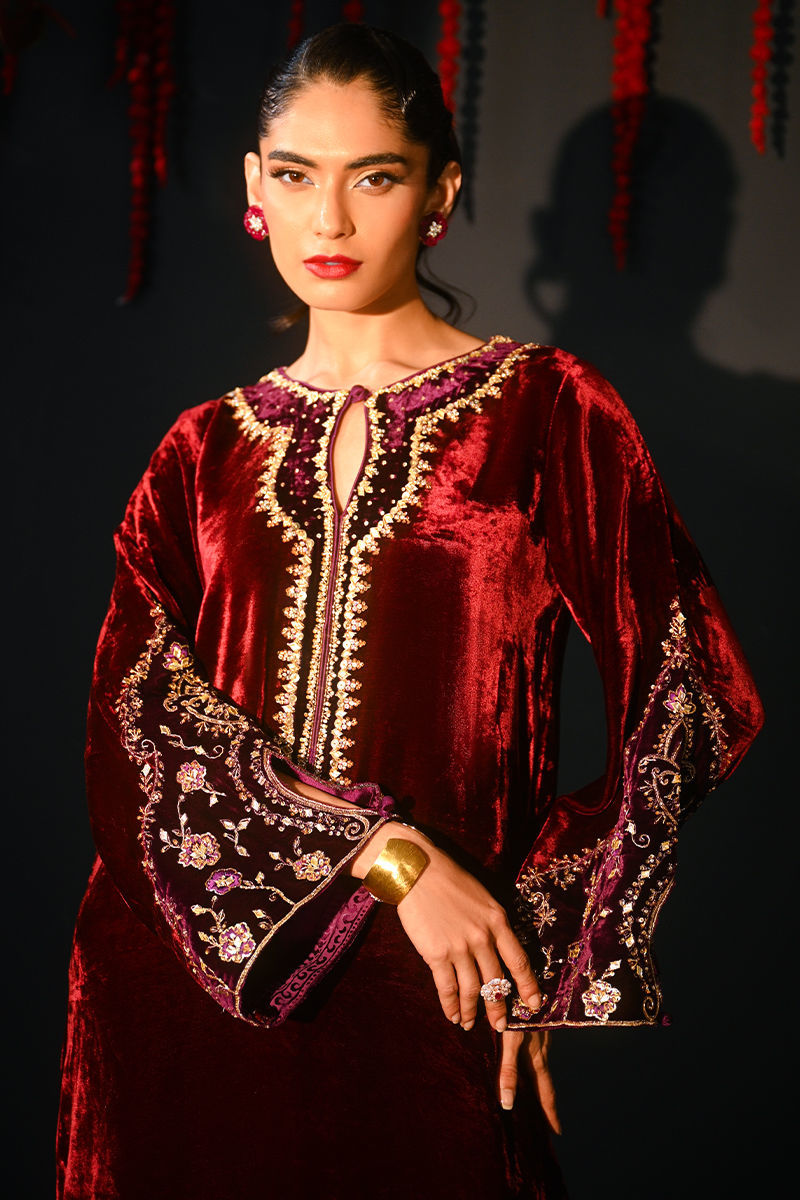 Ansab Jahangir | So Hot Luxury Velvets | Aydin - House Of Hania