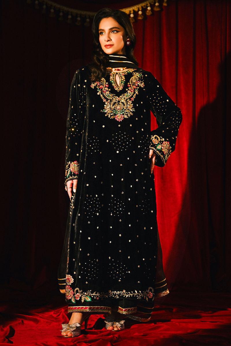 Ansab Jahangir | So Hot Luxury Velvets | Derya - House Of Hania
